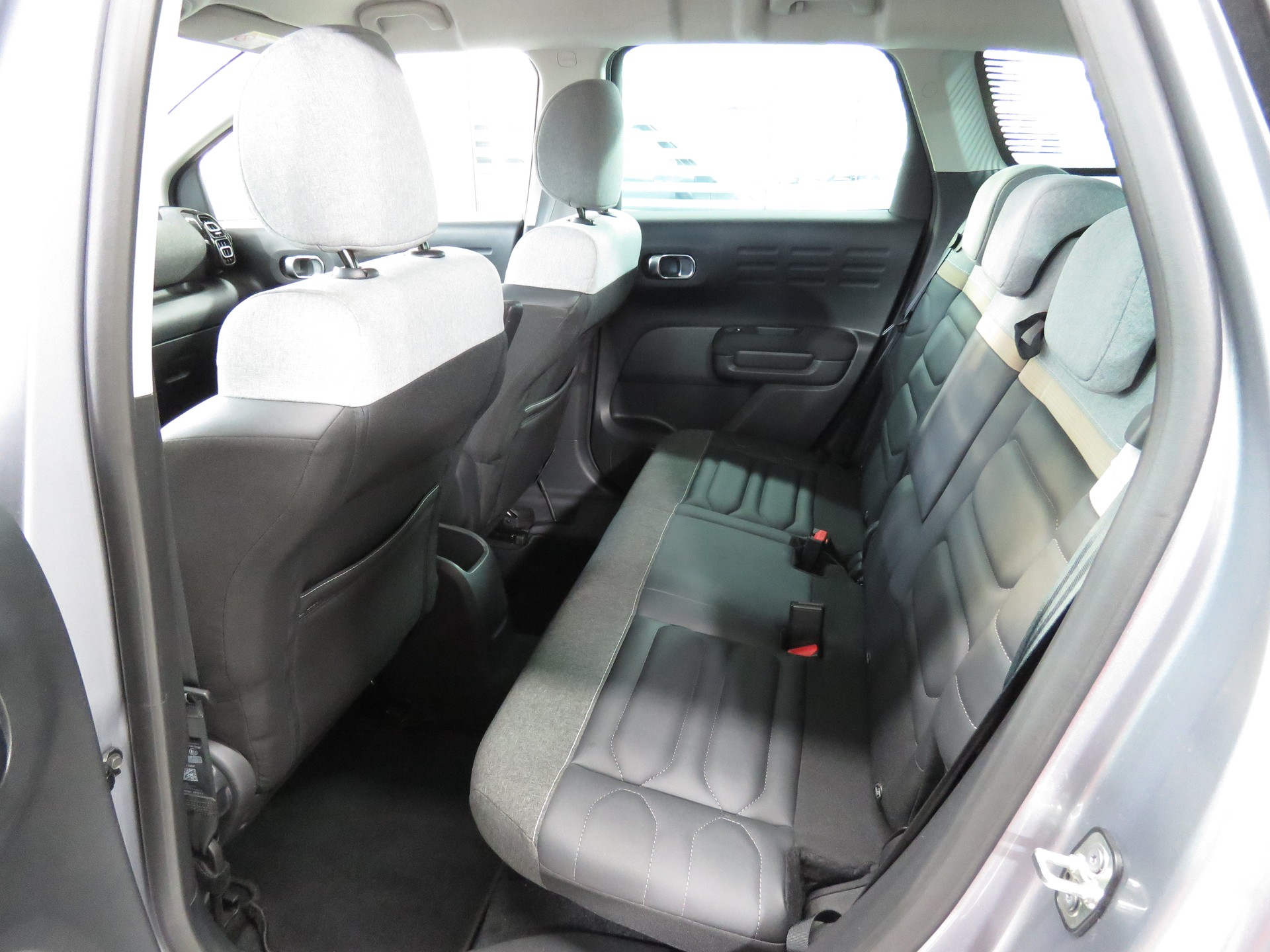 CITROEN C3 Aircross 1.2i PureTech Swiss Edition+ EAT6-image-8