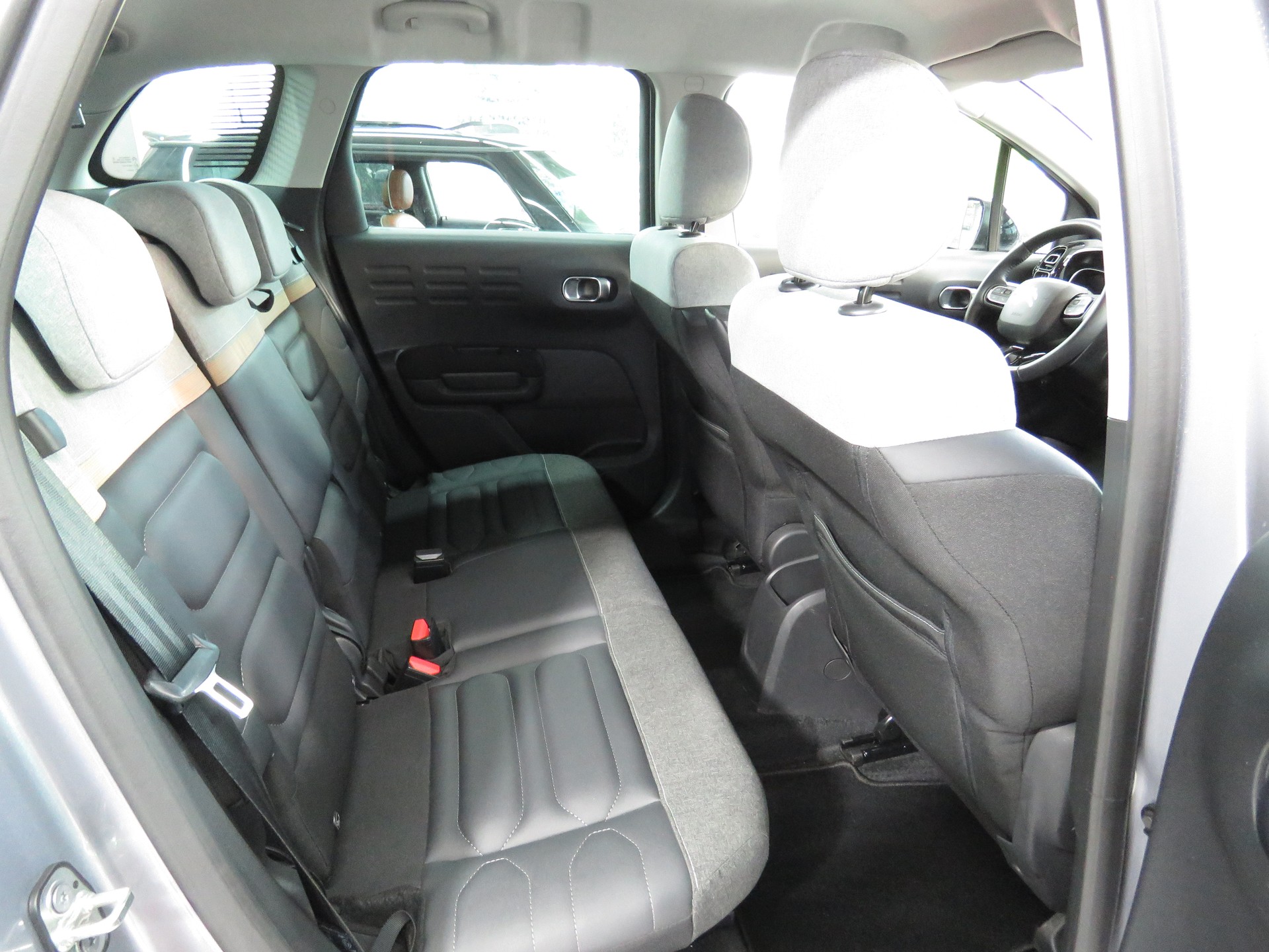 CITROEN C3 Aircross 1.2i PureTech Swiss Edition+ EAT6-image-12