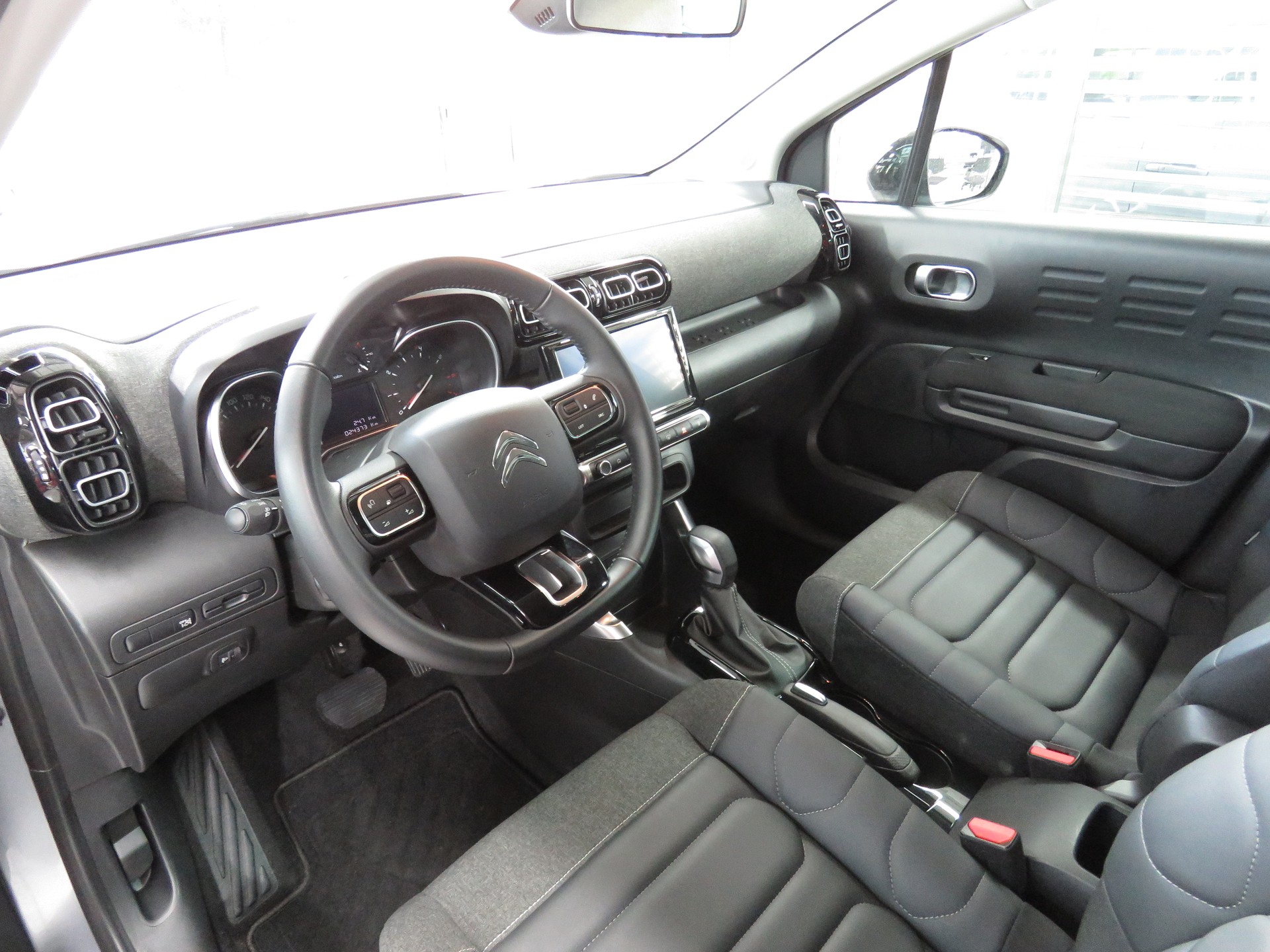 CITROEN C3 Aircross 1.2i PureTech Swiss Edition+ EAT6-image-6