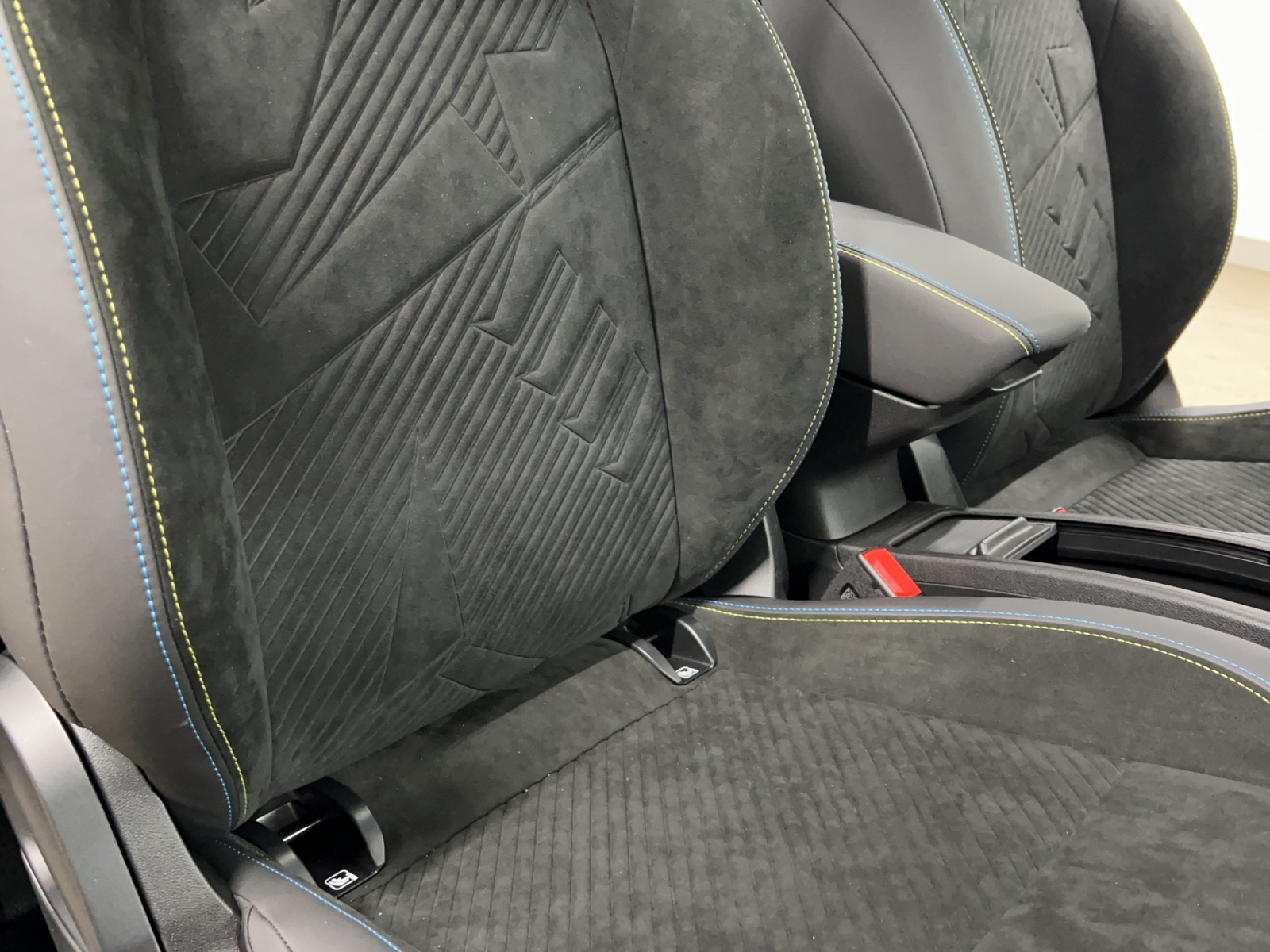 FIAT 500 Abarth BEV Turismo 155 PS-image-26