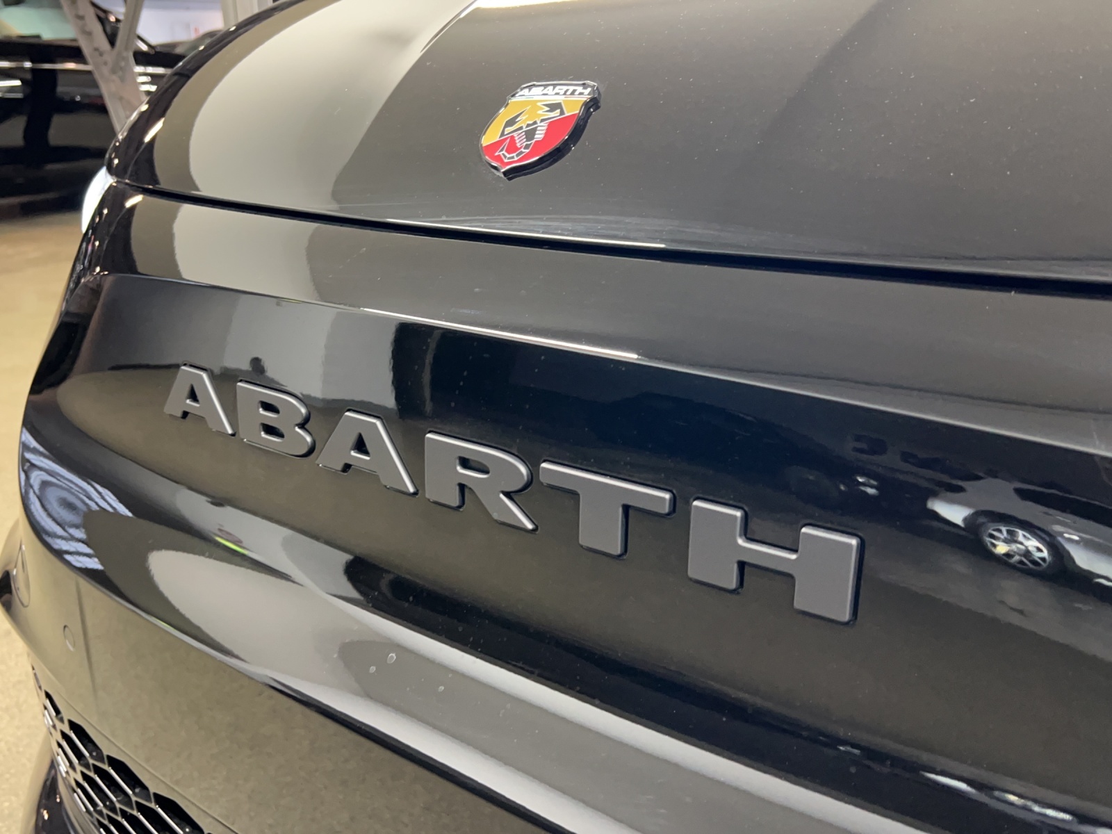 FIAT 500 Abarth BEV Turismo 155 PS-image-31