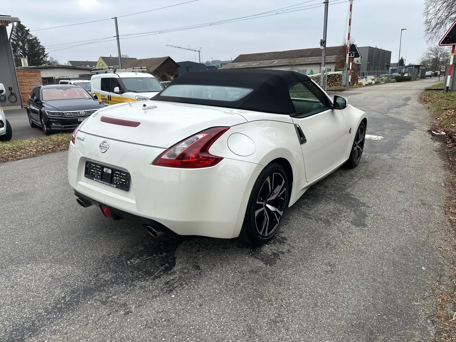 NISSAN 370 Z Roadster Pack Automatic-image-2