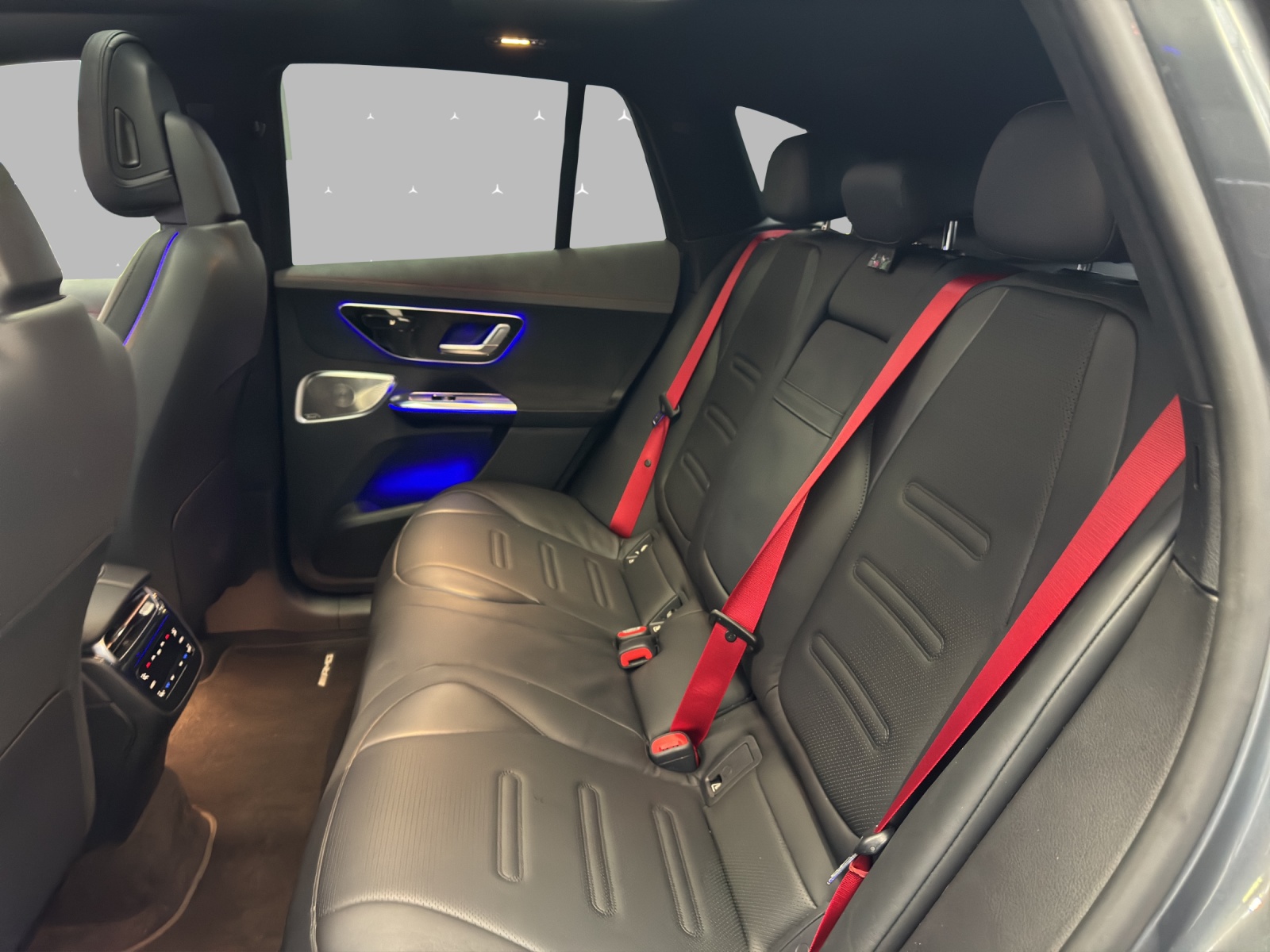 MERCEDES-BENZ EQE SUV AMG 43 4 Matic Executive Edition-image-13