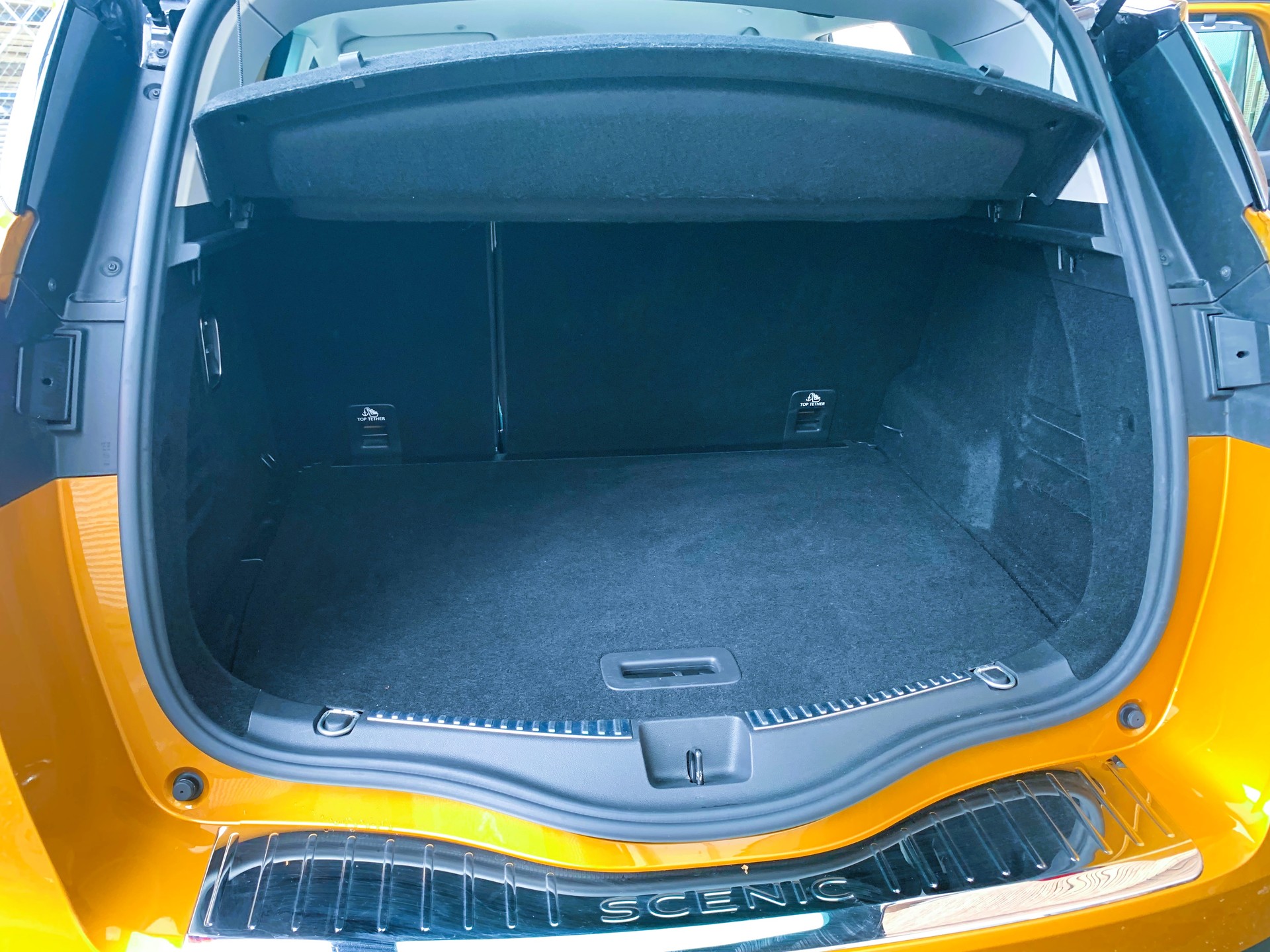 RENAULT Scénic 1.6 dCi Initiale Paris EDC-image-9