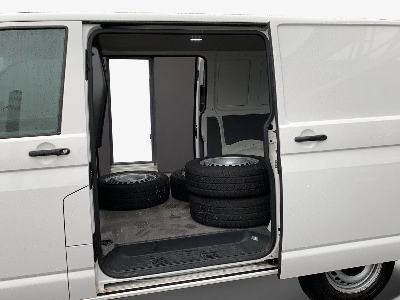 VW T6.1 2.0 TDI-image-8