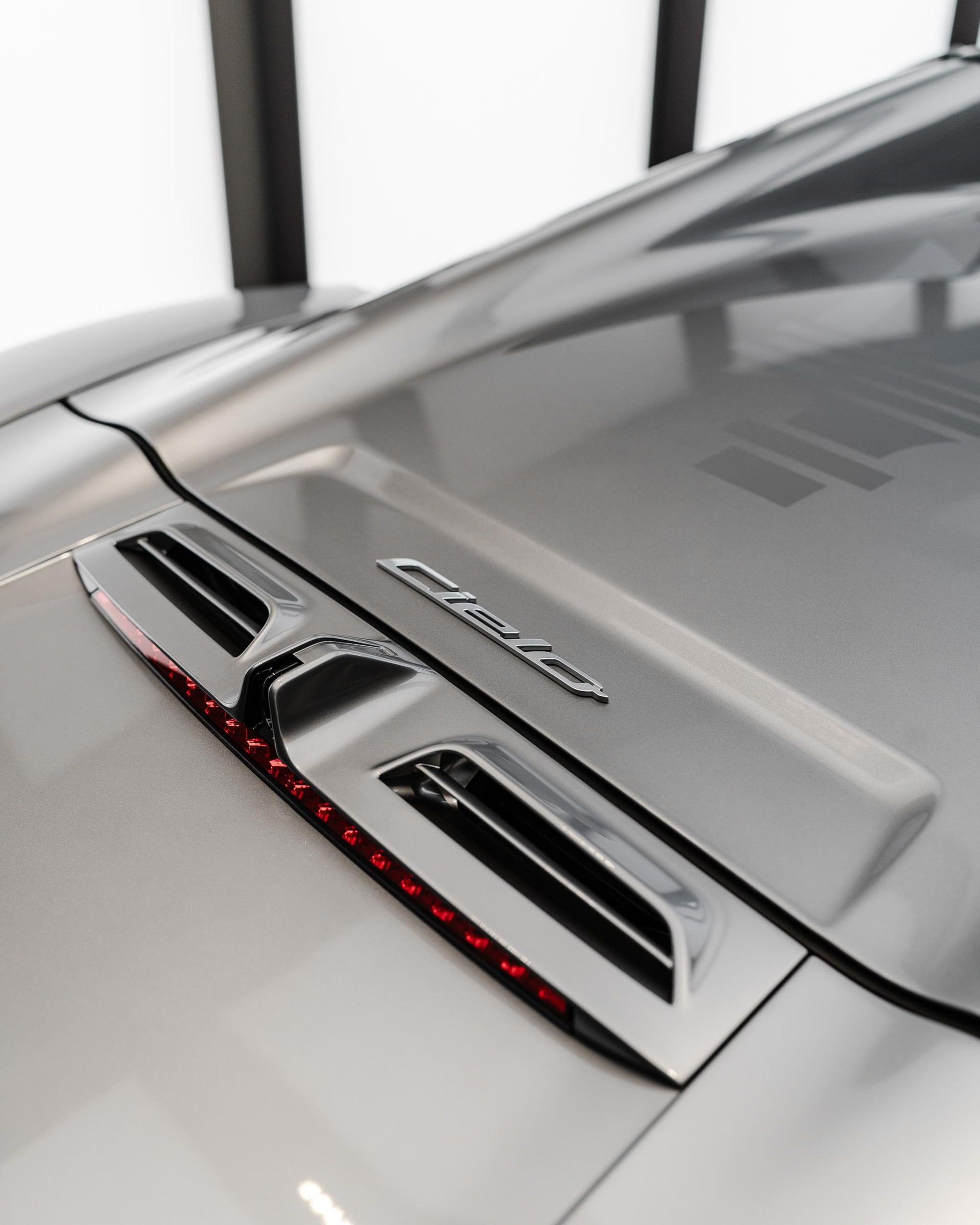 MASERATI MC20 Cielo - Grigio Mistero-showroom-element-2