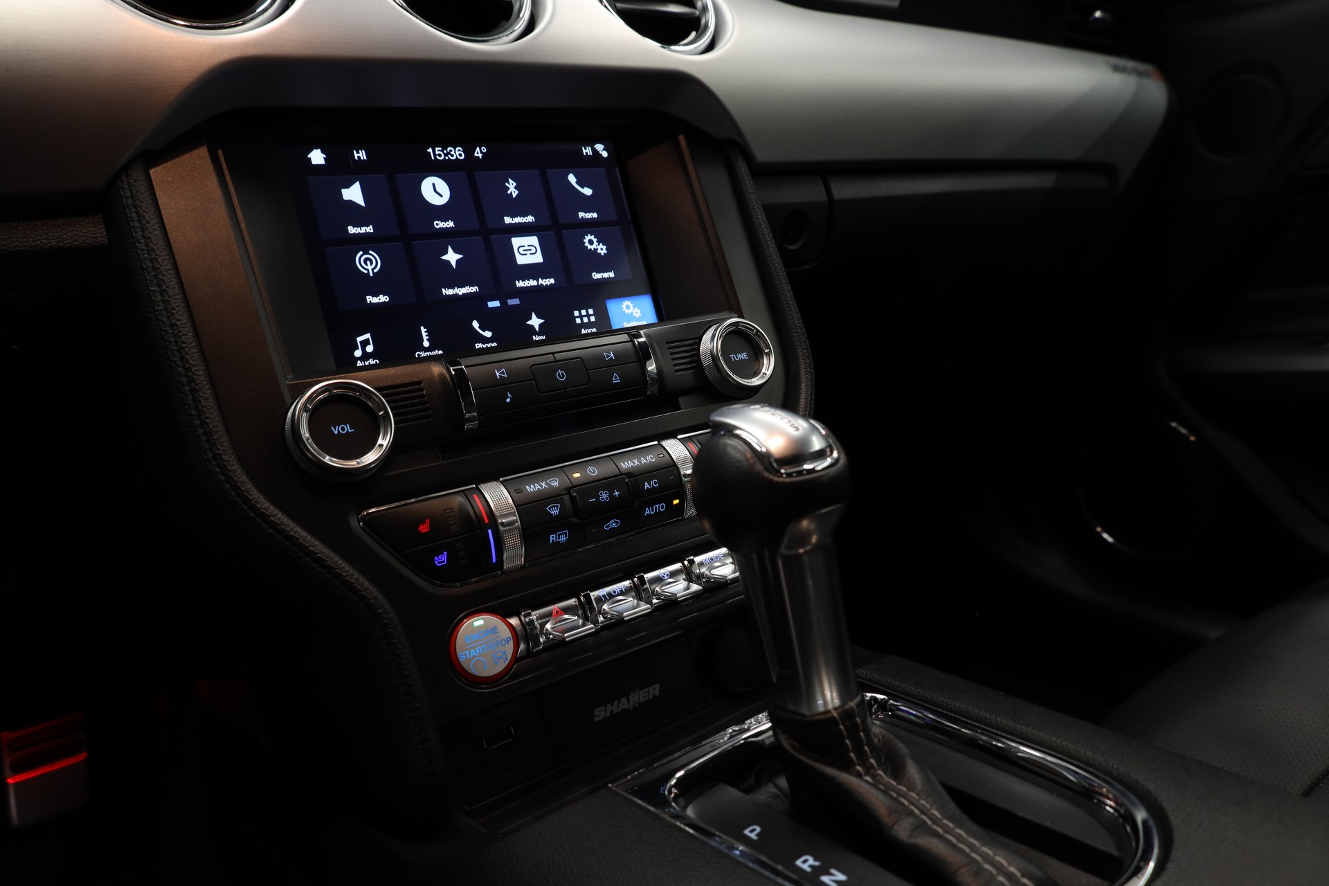 FORD Mustang Fastback 5.0 V8 GT Automat-image-15