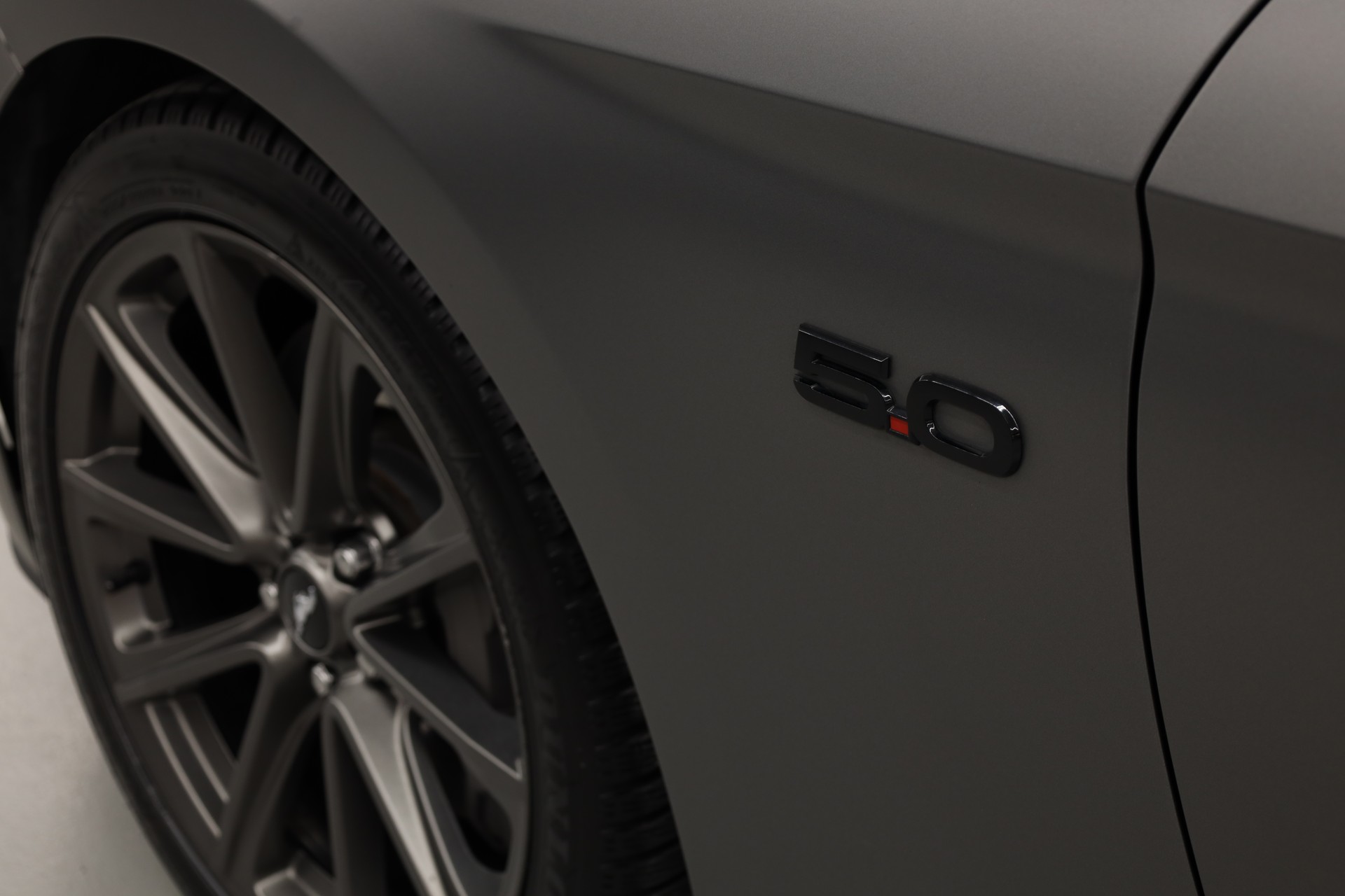FORD Mustang Fastback 5.0 V8 GT Automat-image-8