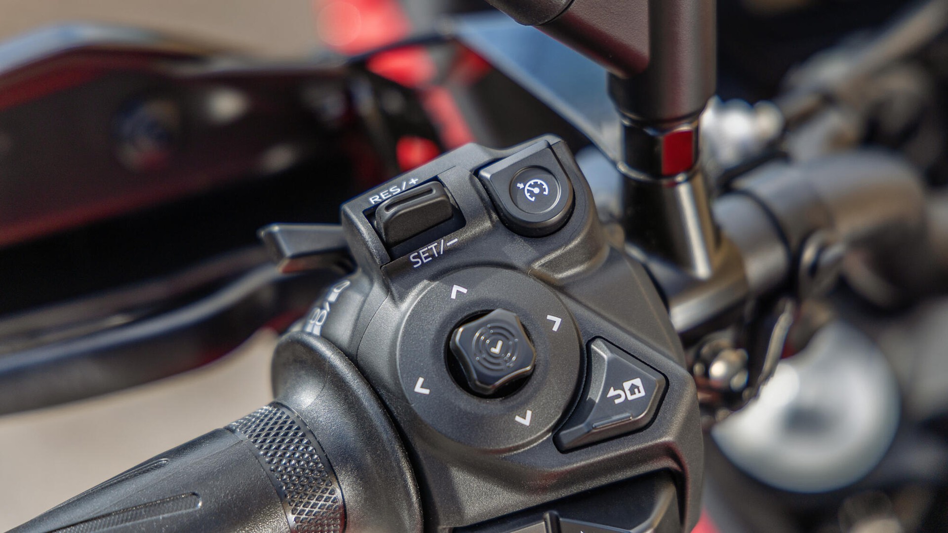 YAMAHA Tracer 7 Y-AMT-image-4