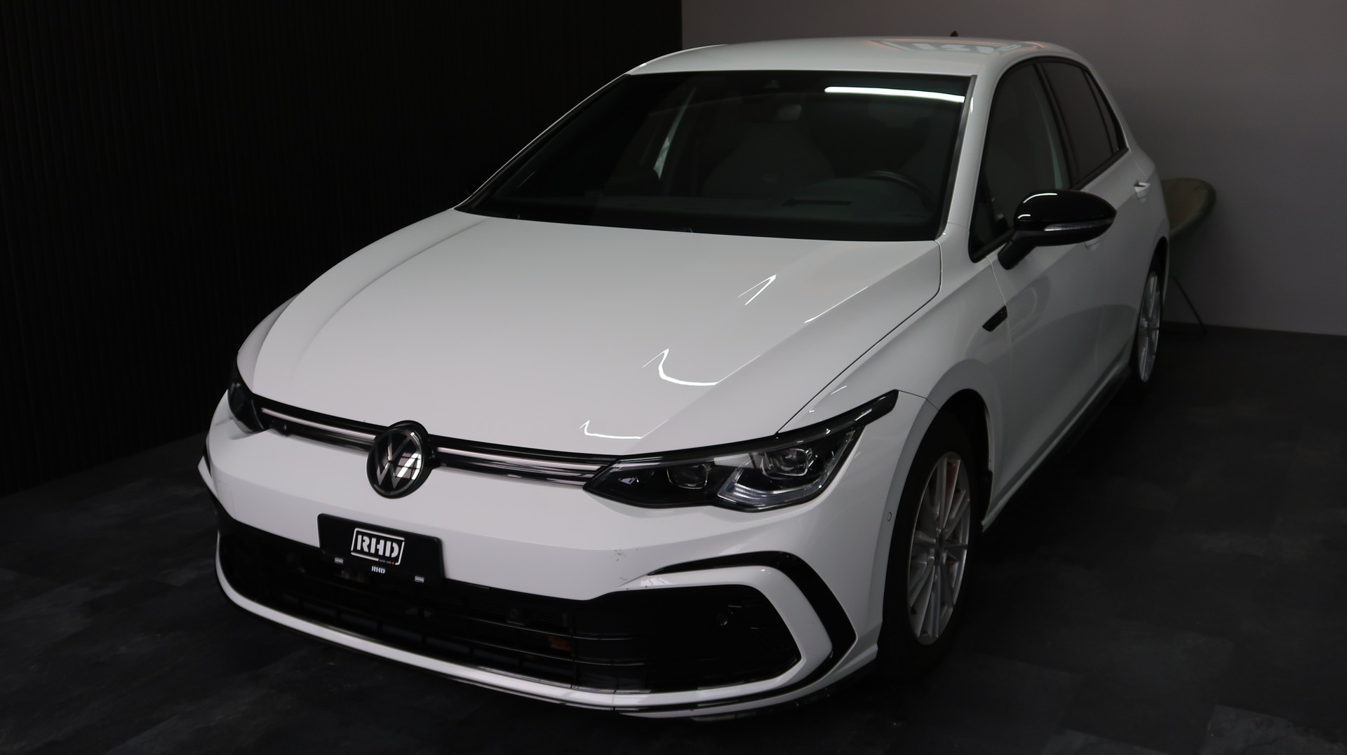 VW Golf 1.5 eTSI ACT R-Line DSG / CH / MFK / GARANTIE-showroom-element-2