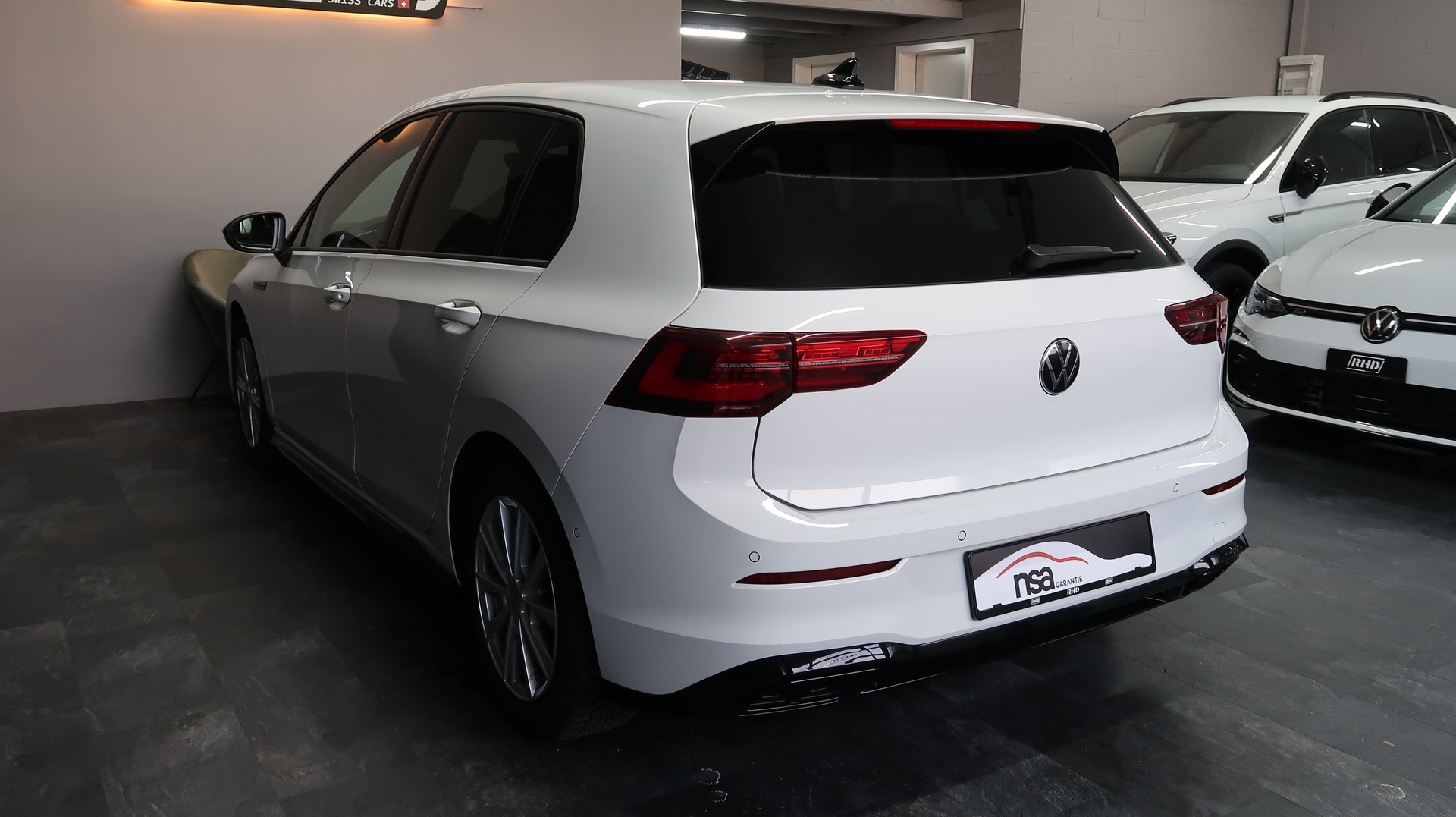 VW Golf 1.5 eTSI ACT R-Line DSG / CH / MFK / GARANTIE-image-11