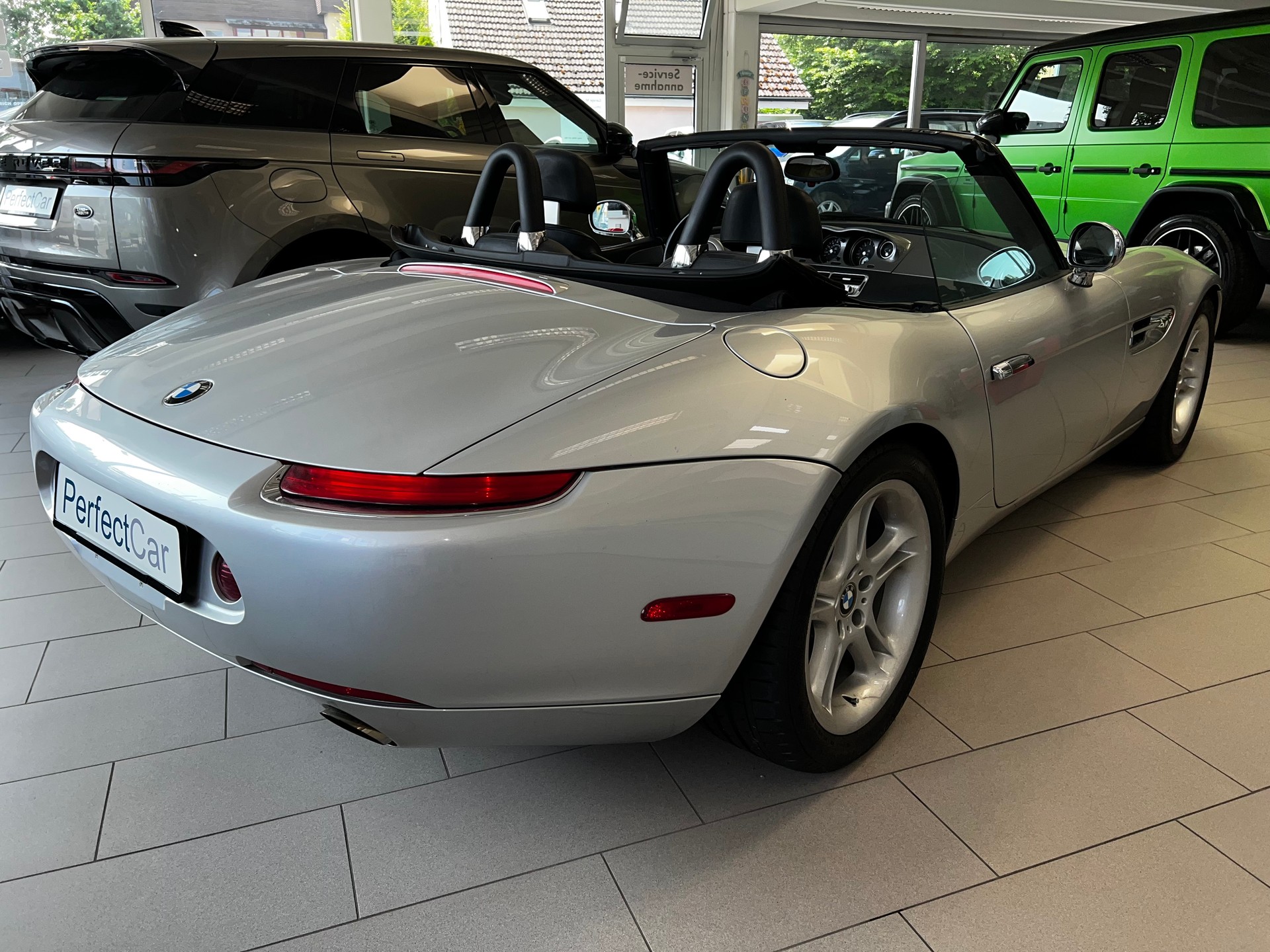 BMW Z8 Roadster-image-8