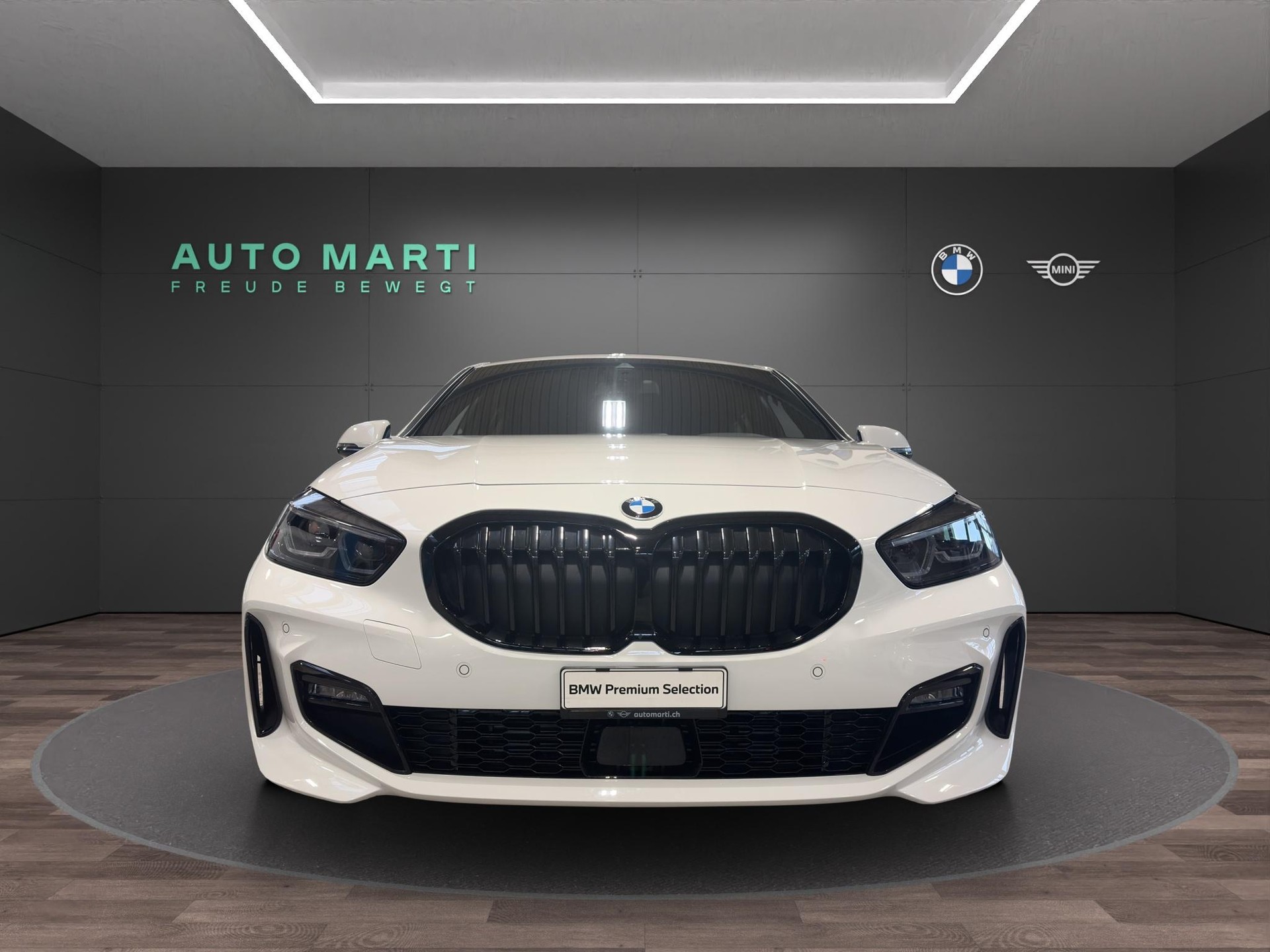 BMW 120d M Sport-image-4