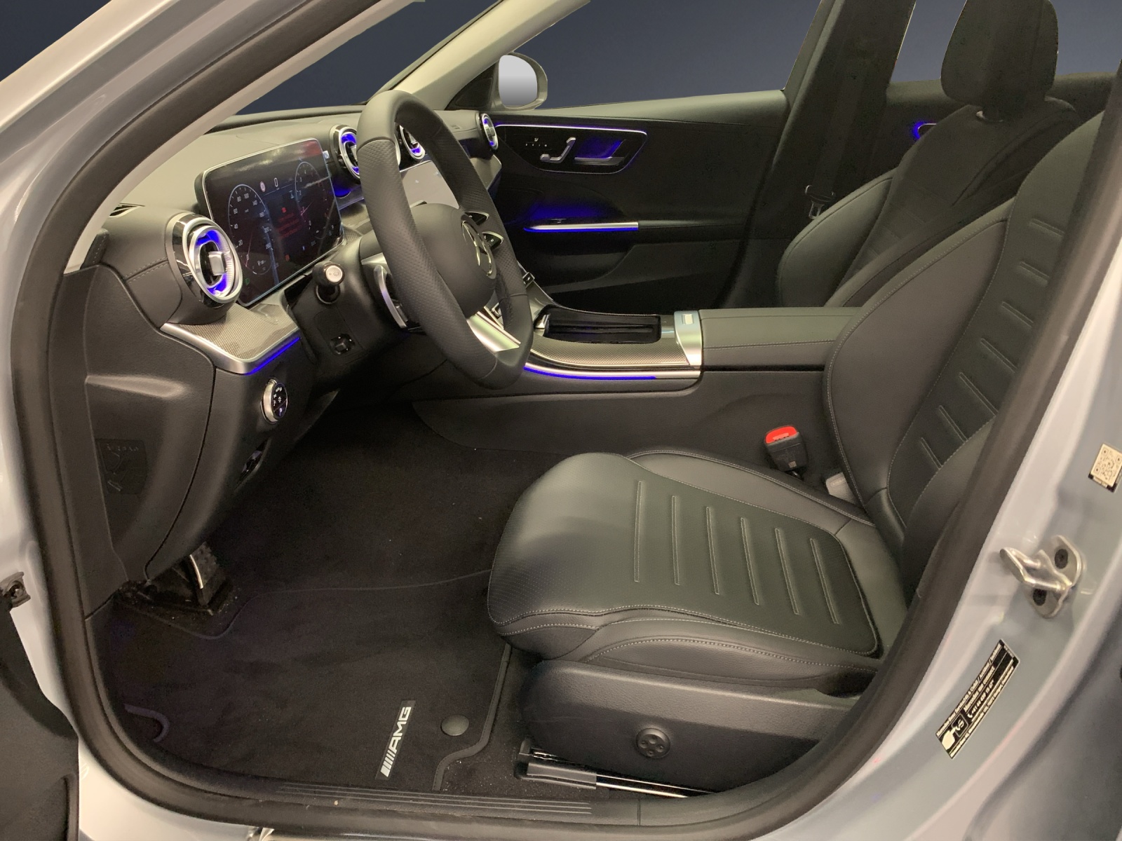 MERCEDES-BENZ C 200 4MATIC-image-4