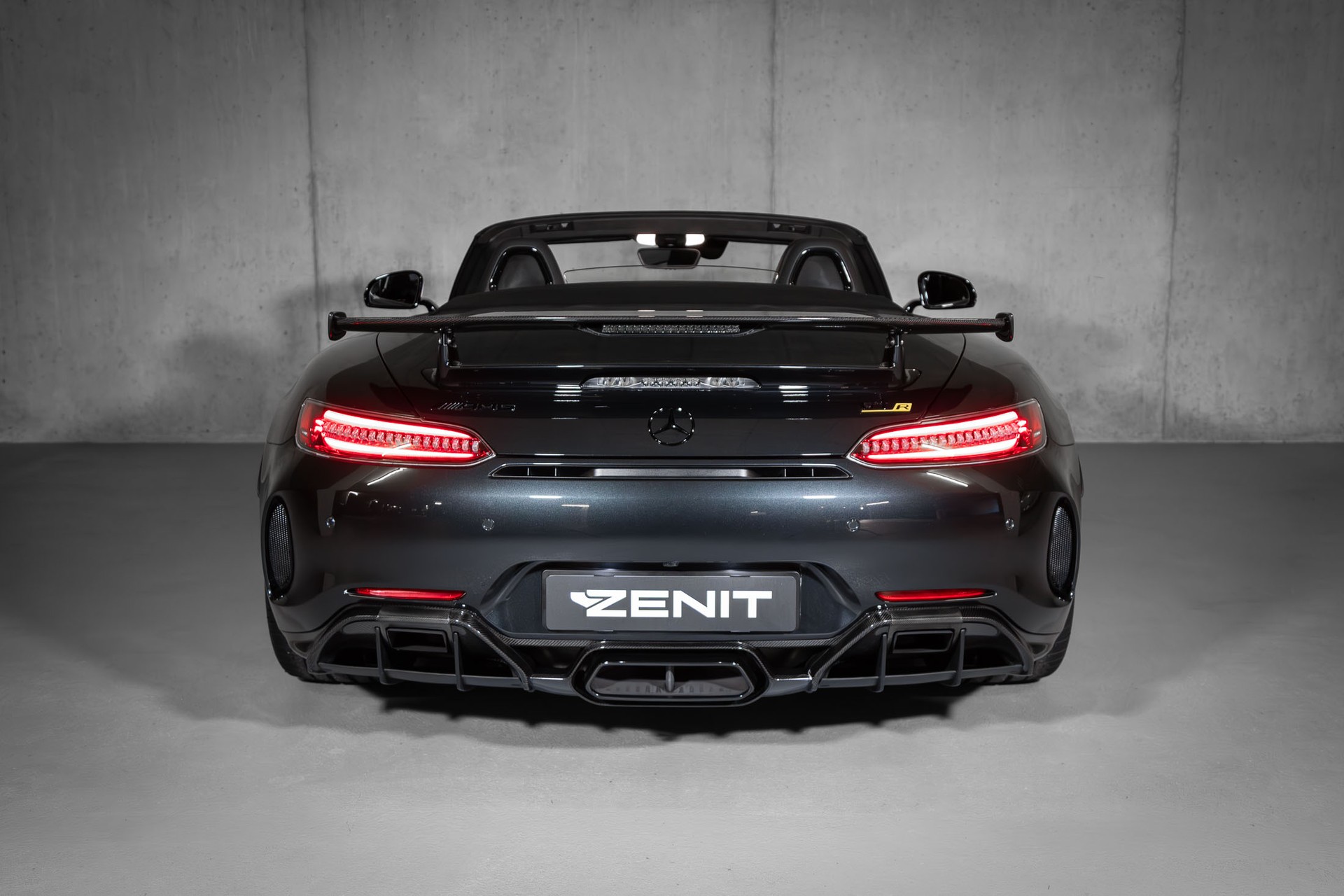 MERCEDES-BENZ AMG GT R Roadster Speedshift DCT-image-9
