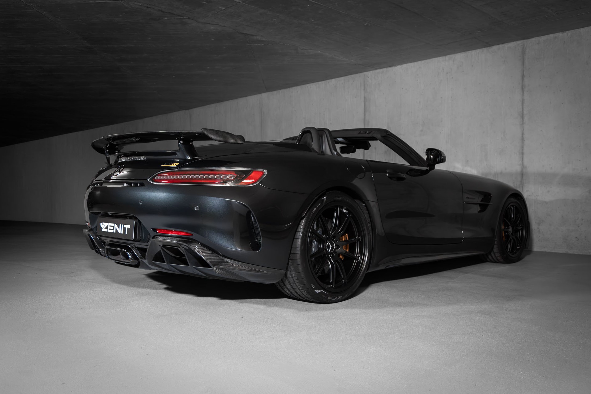 MERCEDES-BENZ AMG GT R Roadster Speedshift DCT-image-5
