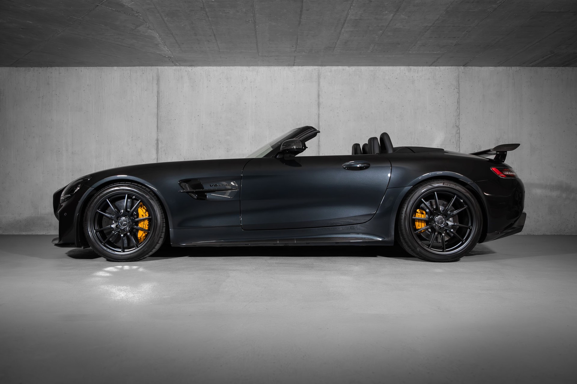 MERCEDES-BENZ AMG GT R Roadster Speedshift DCT-showroom-element-1
