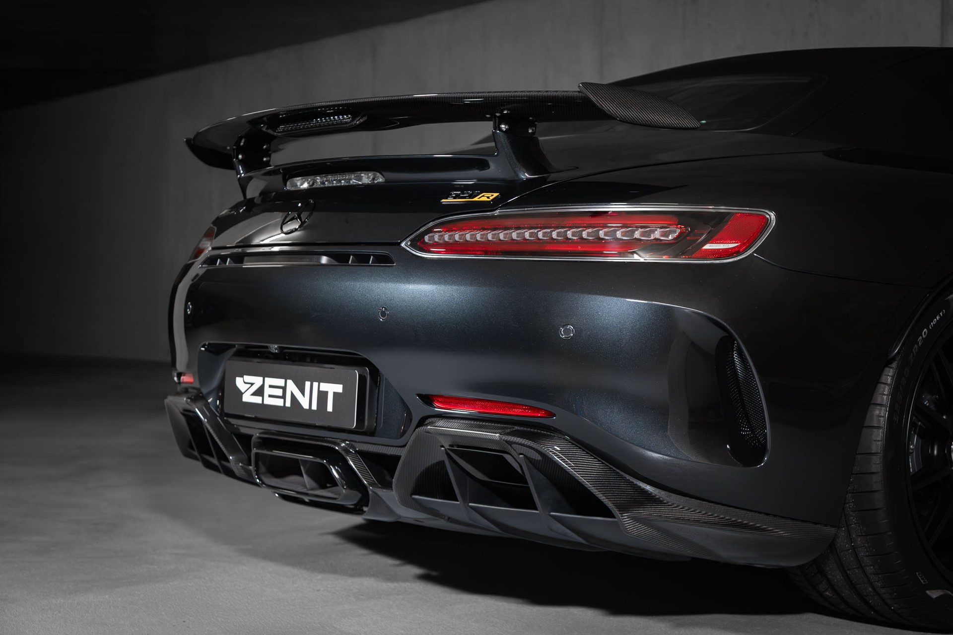 MERCEDES-BENZ AMG GT R Roadster Speedshift DCT-image-6