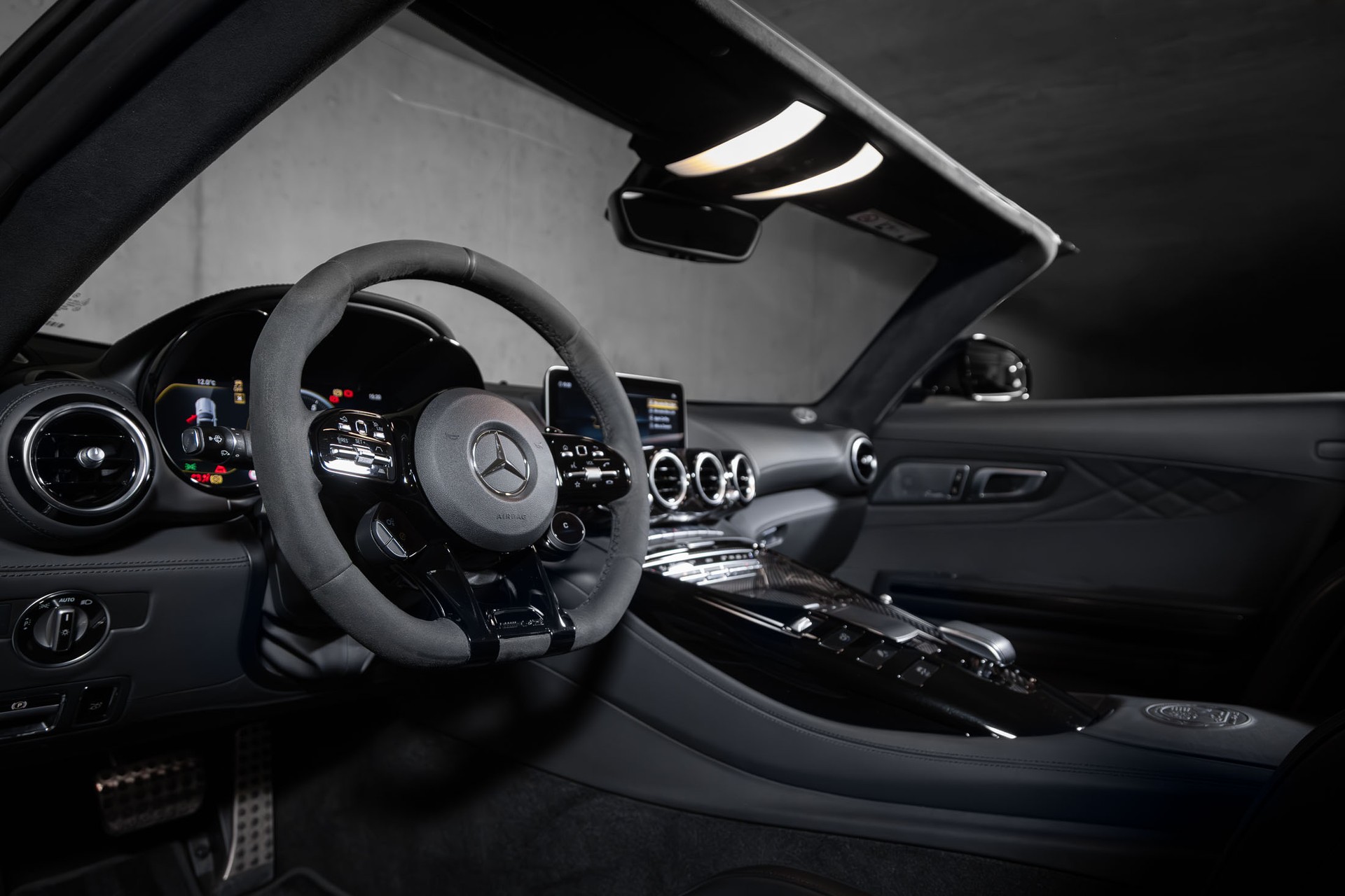 MERCEDES-BENZ AMG GT R Roadster Speedshift DCT-image-13
