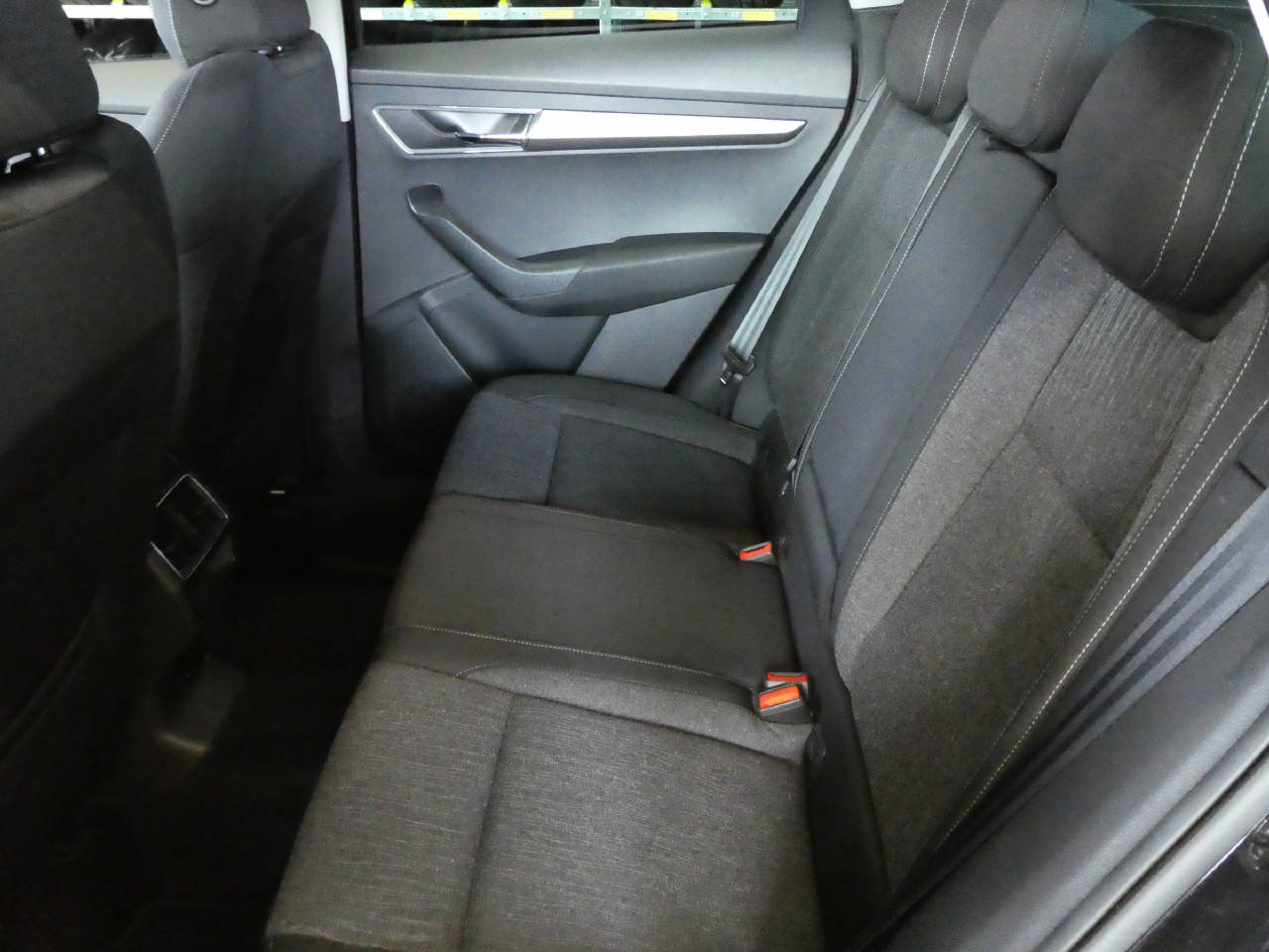 SKODA Karoq 1.5 TSI Style DSG-image-11