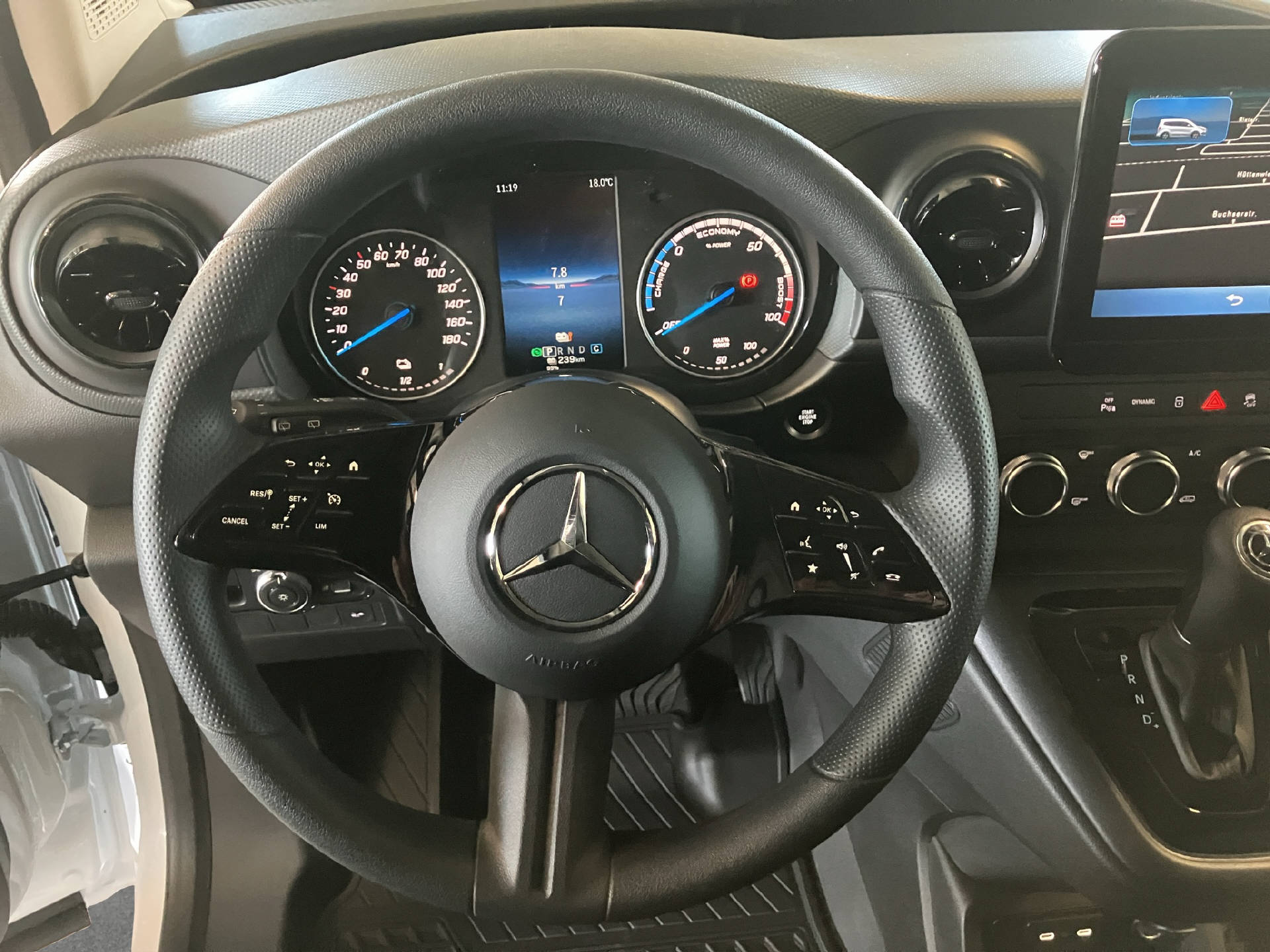 MERCEDES-BENZ eCitan Standard 2716mm S Worker-image-9