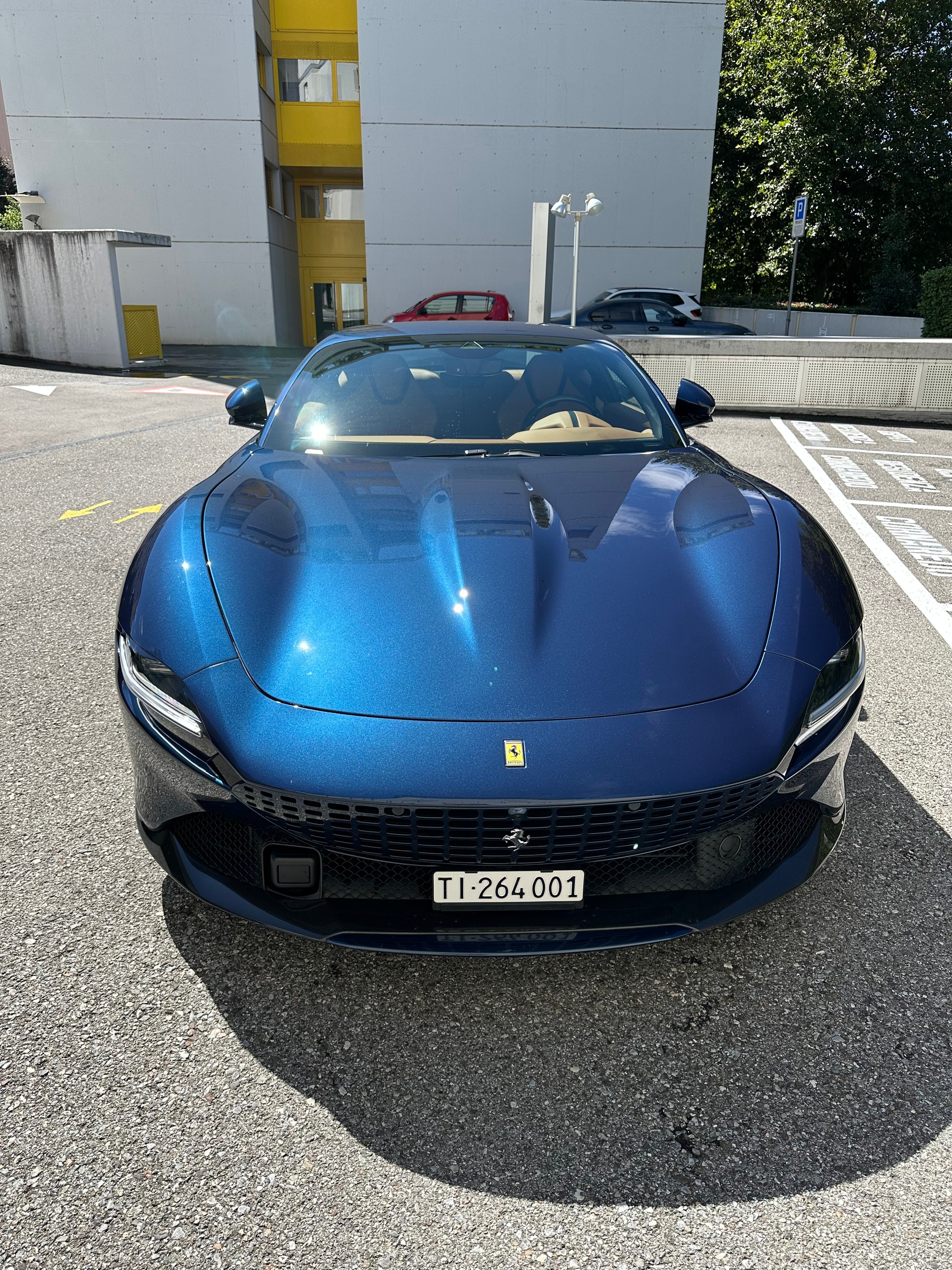 FERRARI Roma 3.9 V8 T-image-2