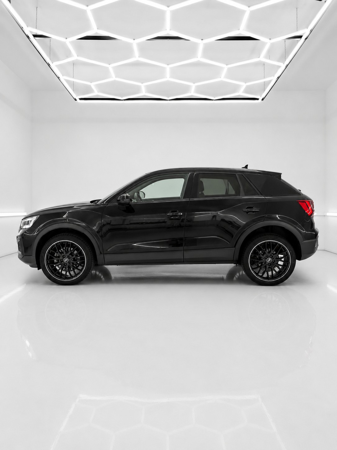 AUDI Q2 35 TDI quattro S-tronic-showroom-element-1
