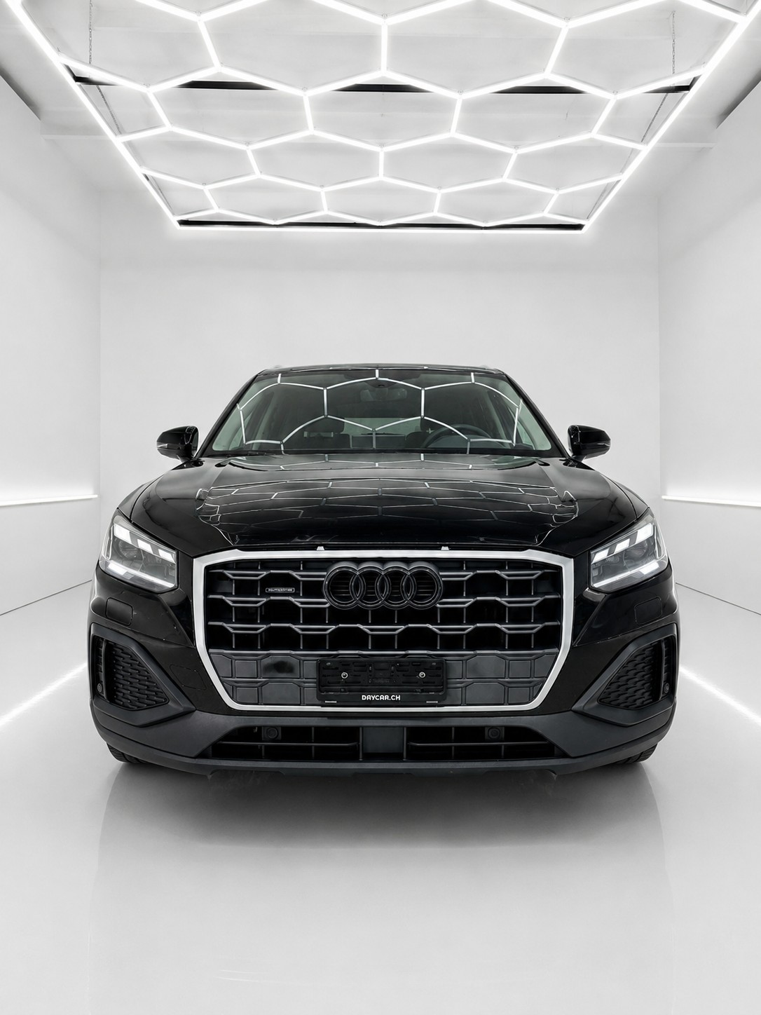 AUDI Q2 35 TDI quattro S-tronic-showroom-element-2