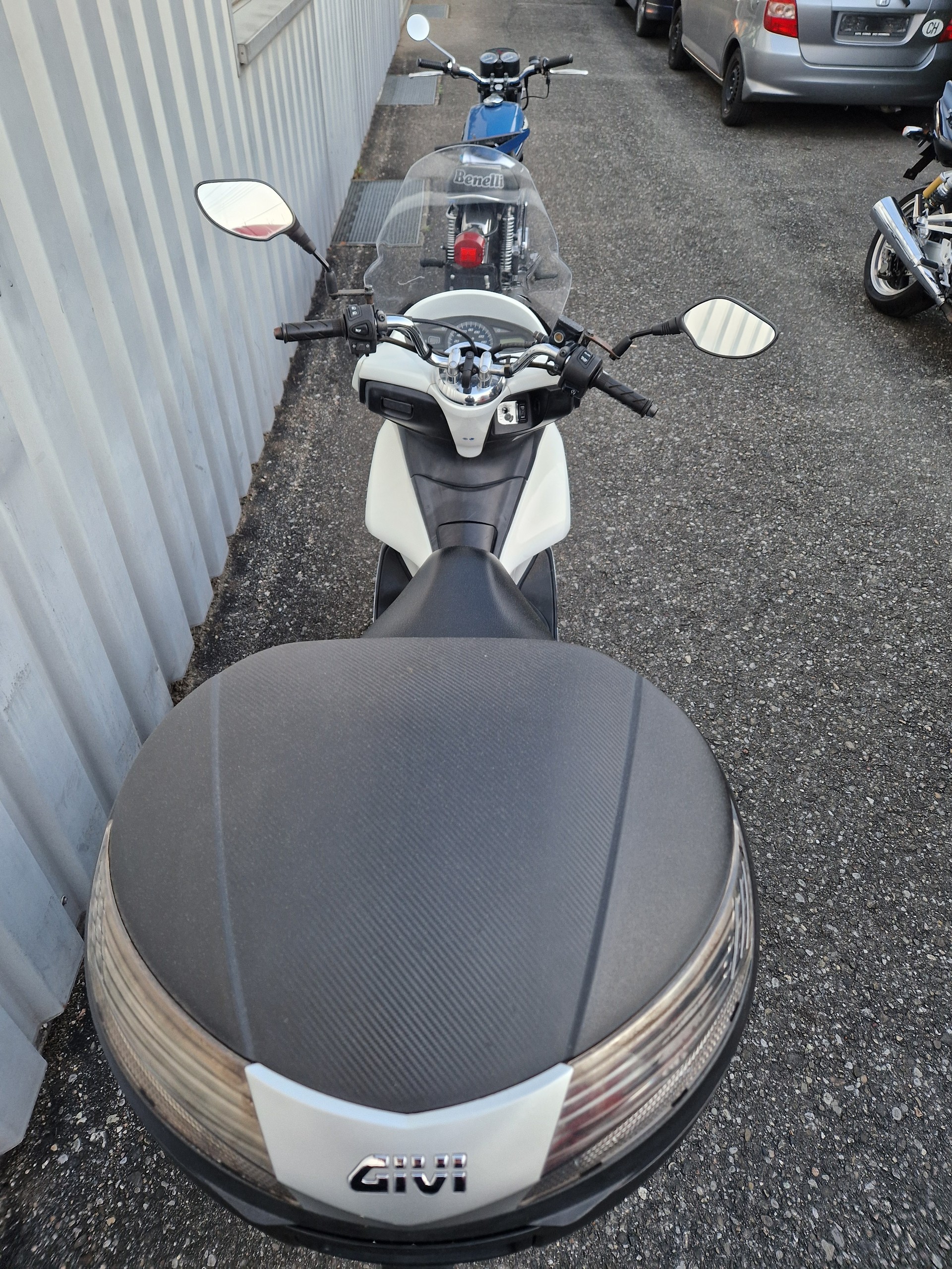 HONDA PCX 125 i Kundenauftrag-image-5