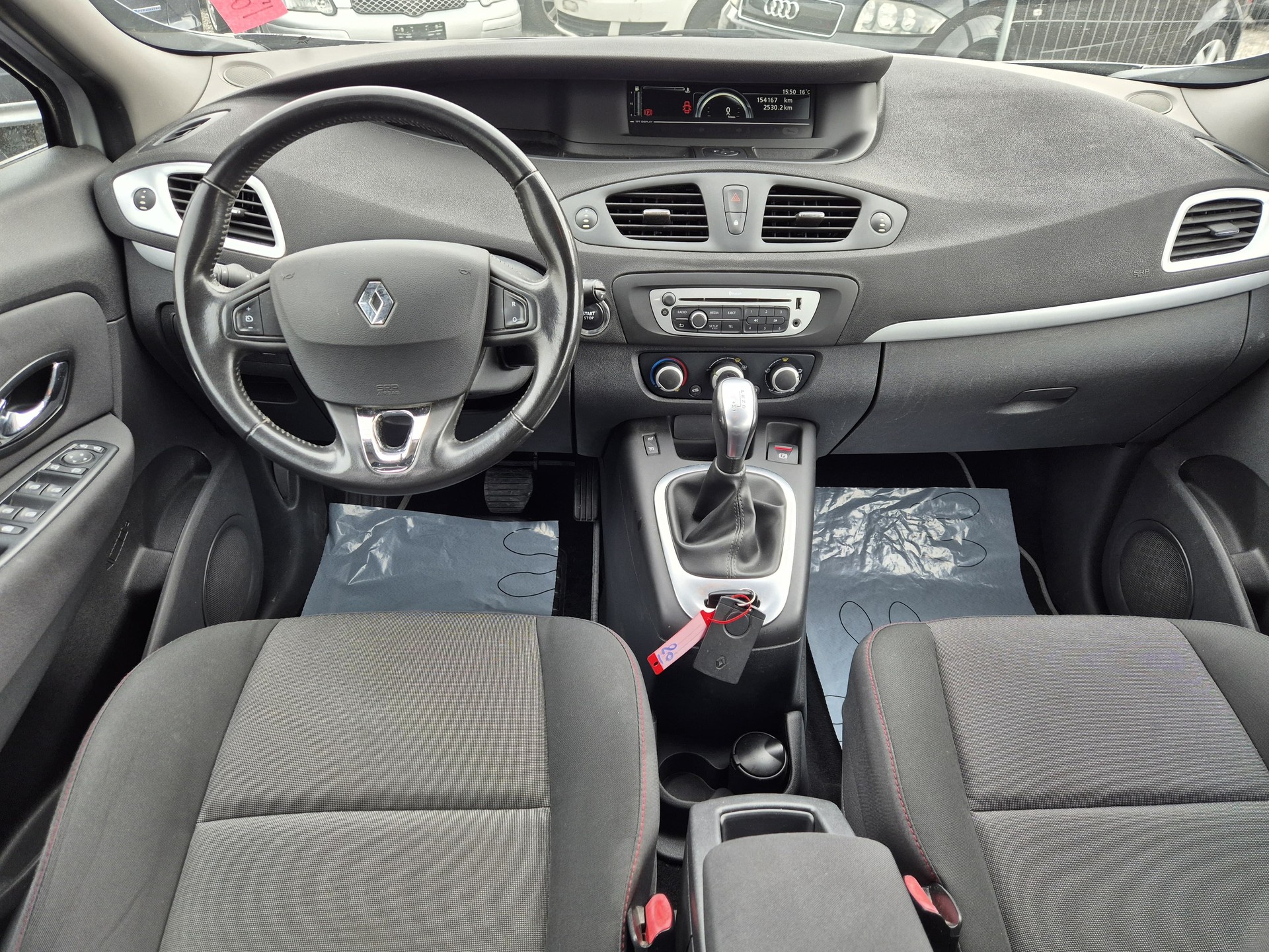 RENAULT Grand Scénic 1.5 dCi Bose EDC-image-7