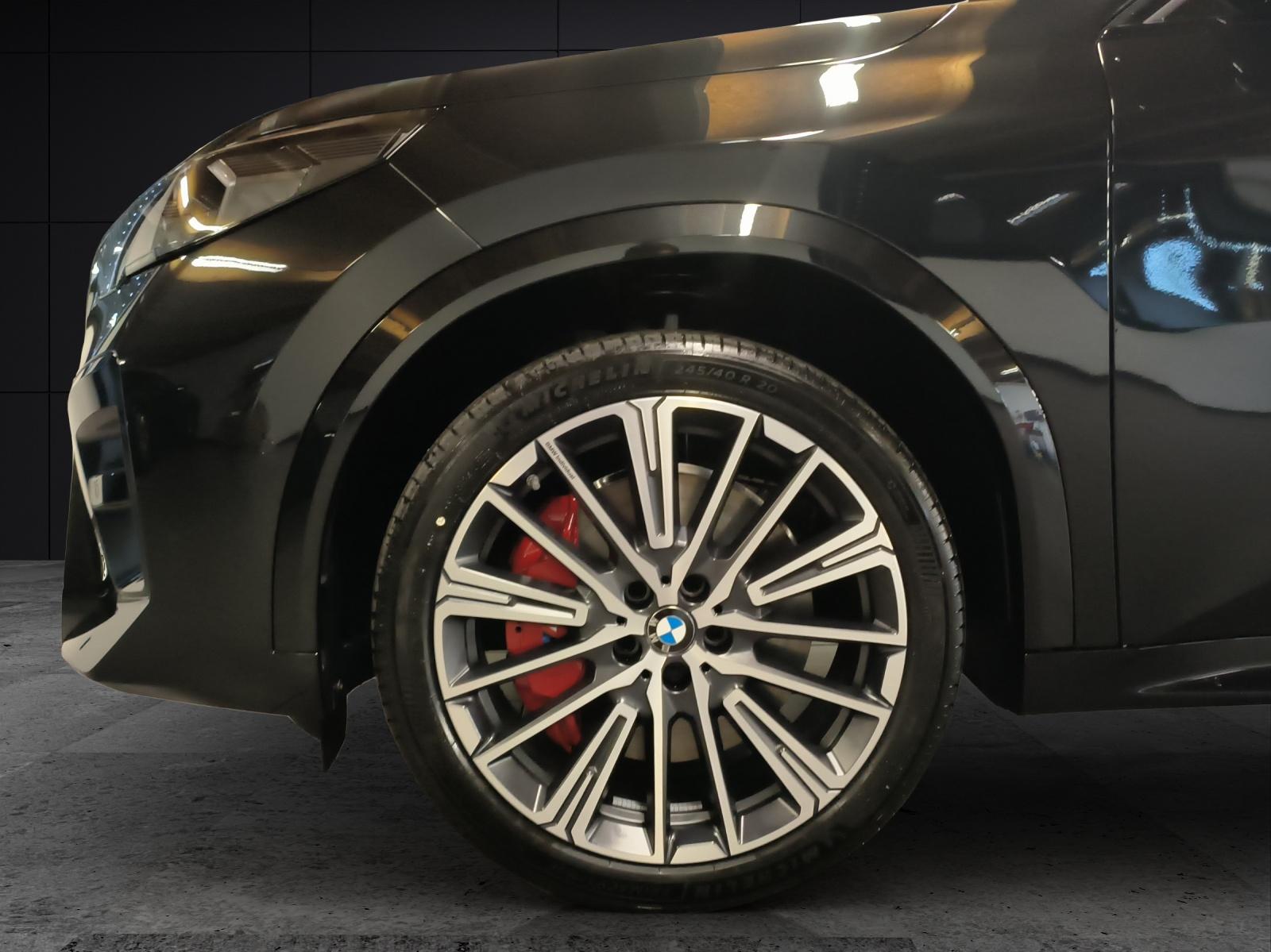 BMW iX2 30 xDrive-image-8