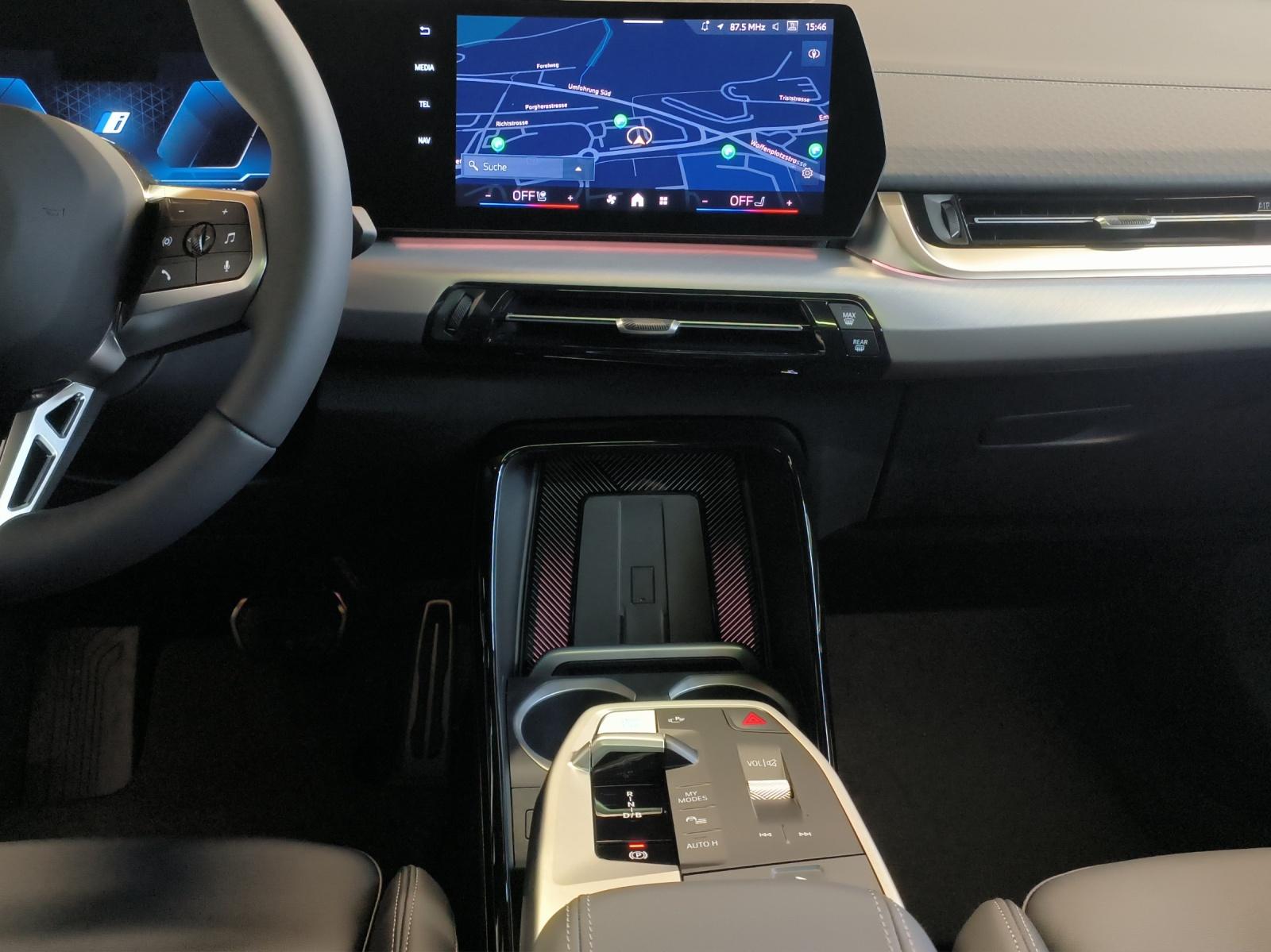 BMW iX2 30 xDrive-image-19