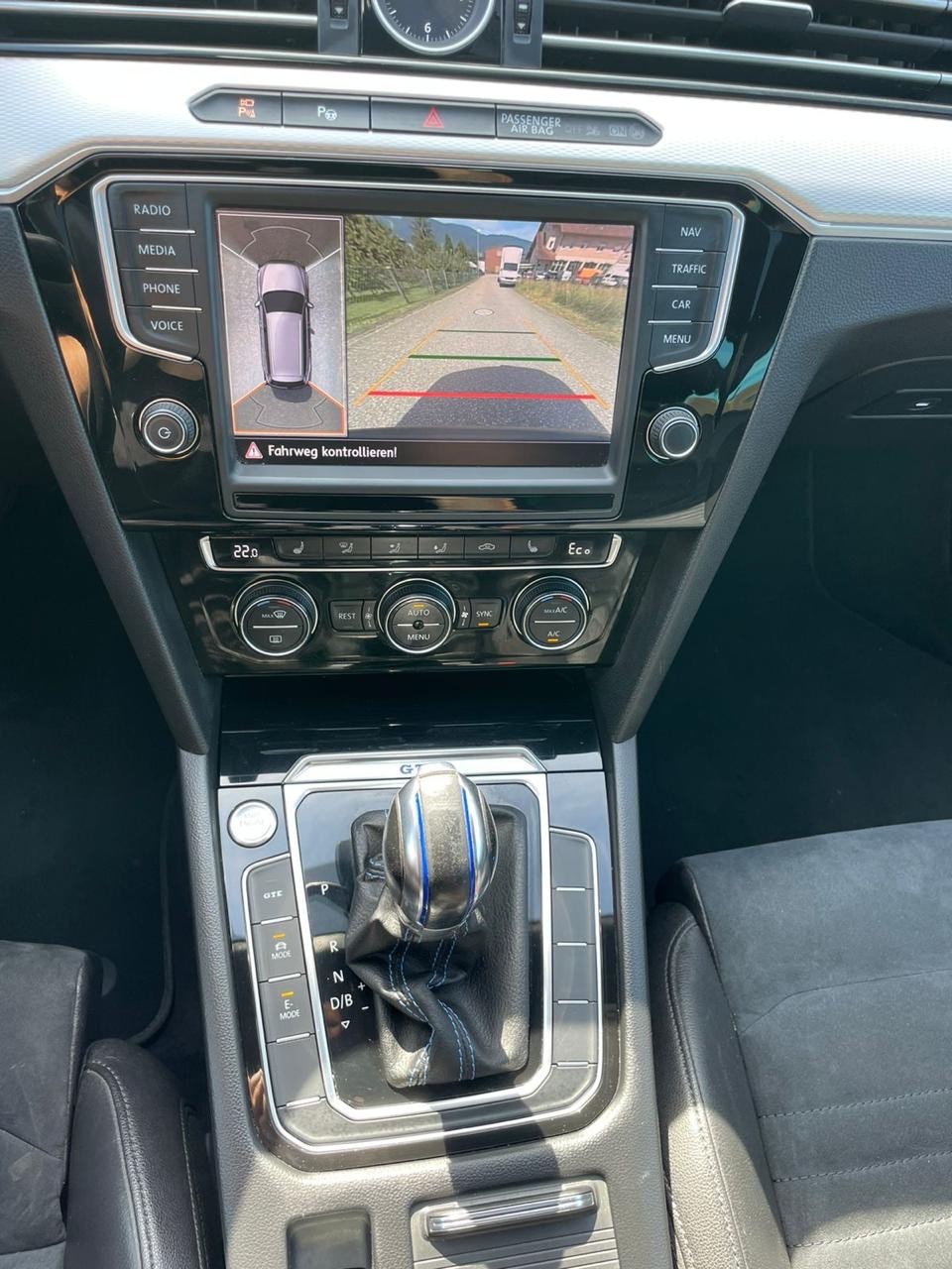 VW Passat Variant 1.4 TSI GTE Hybrid DSG-image-9