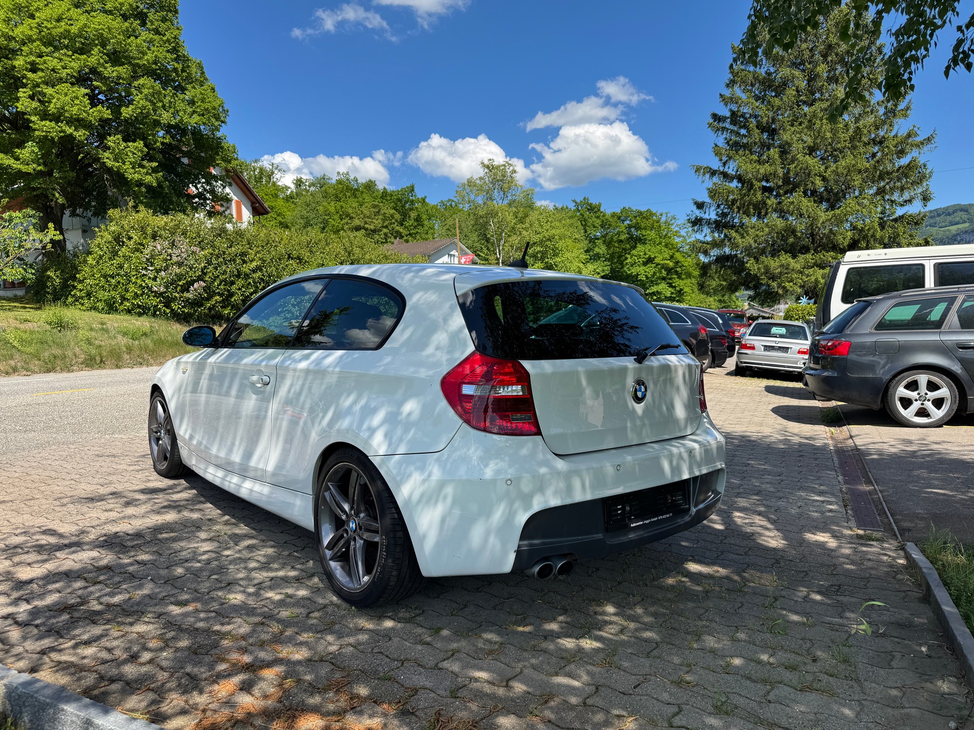 BMW 130i Steptronic-image-3