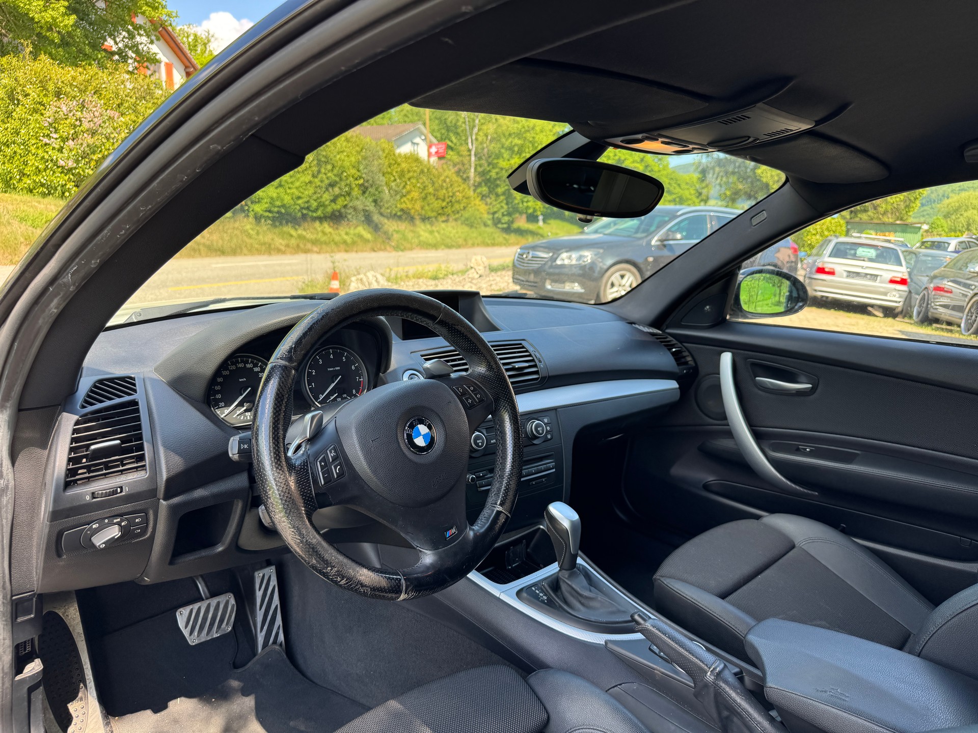 BMW 130i Steptronic-image-8