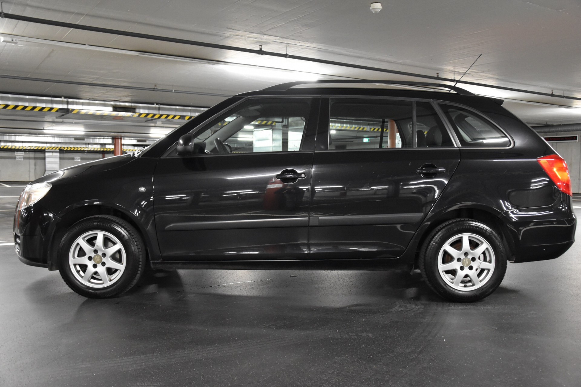 SKODA Fabia 1.2 Entry-showroom-element-3