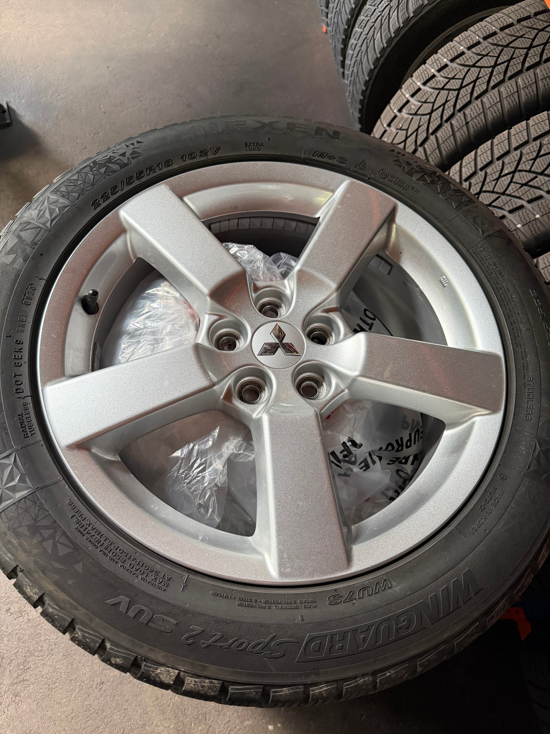 MITSUBISHI Eclipse Cross 1.5 T-Mivec Style Black 4WD CVT-image-16