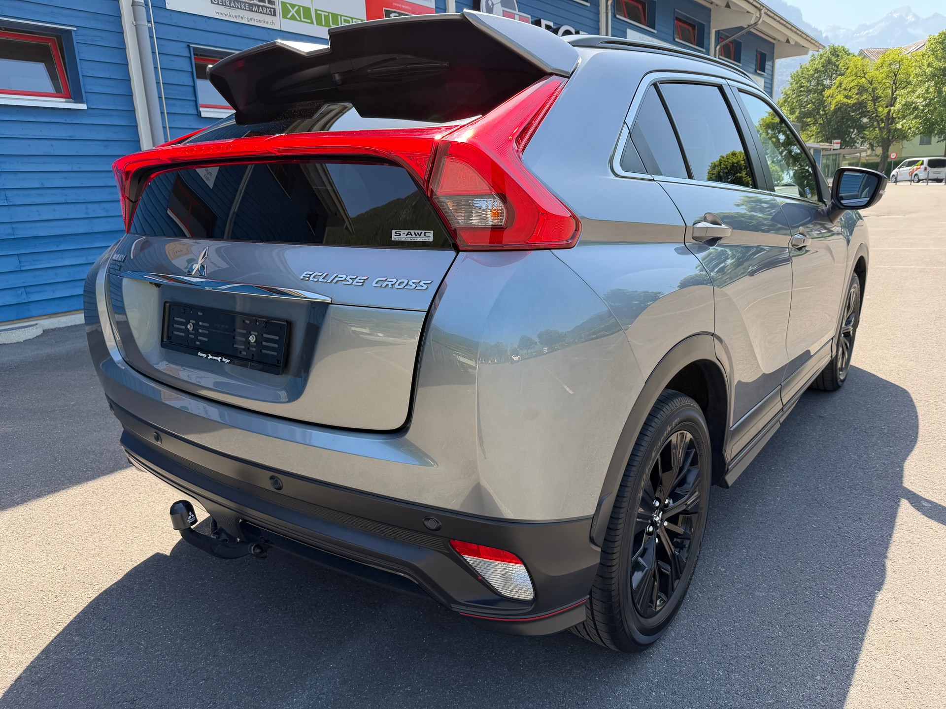 MITSUBISHI Eclipse Cross 1.5 T-Mivec Style Black 4WD CVT-showroom-element-2