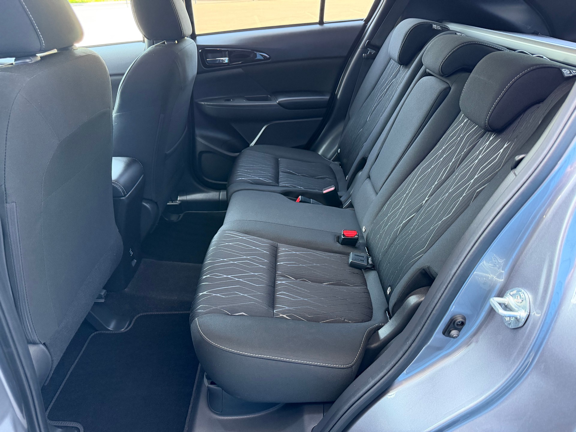 MITSUBISHI Eclipse Cross 1.5 T-Mivec Style Black 4WD CVT-image-5