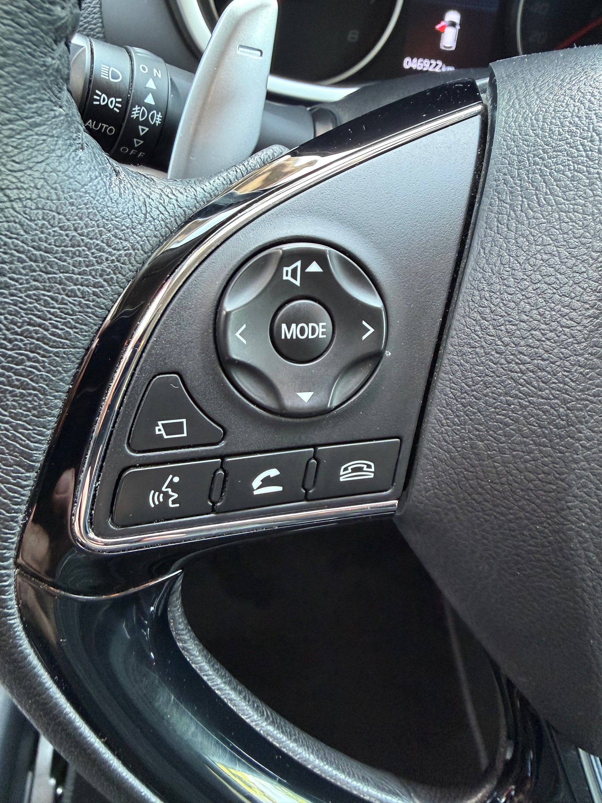 MITSUBISHI Eclipse Cross 1.5 T-Mivec Style Black 4WD CVT-image-10