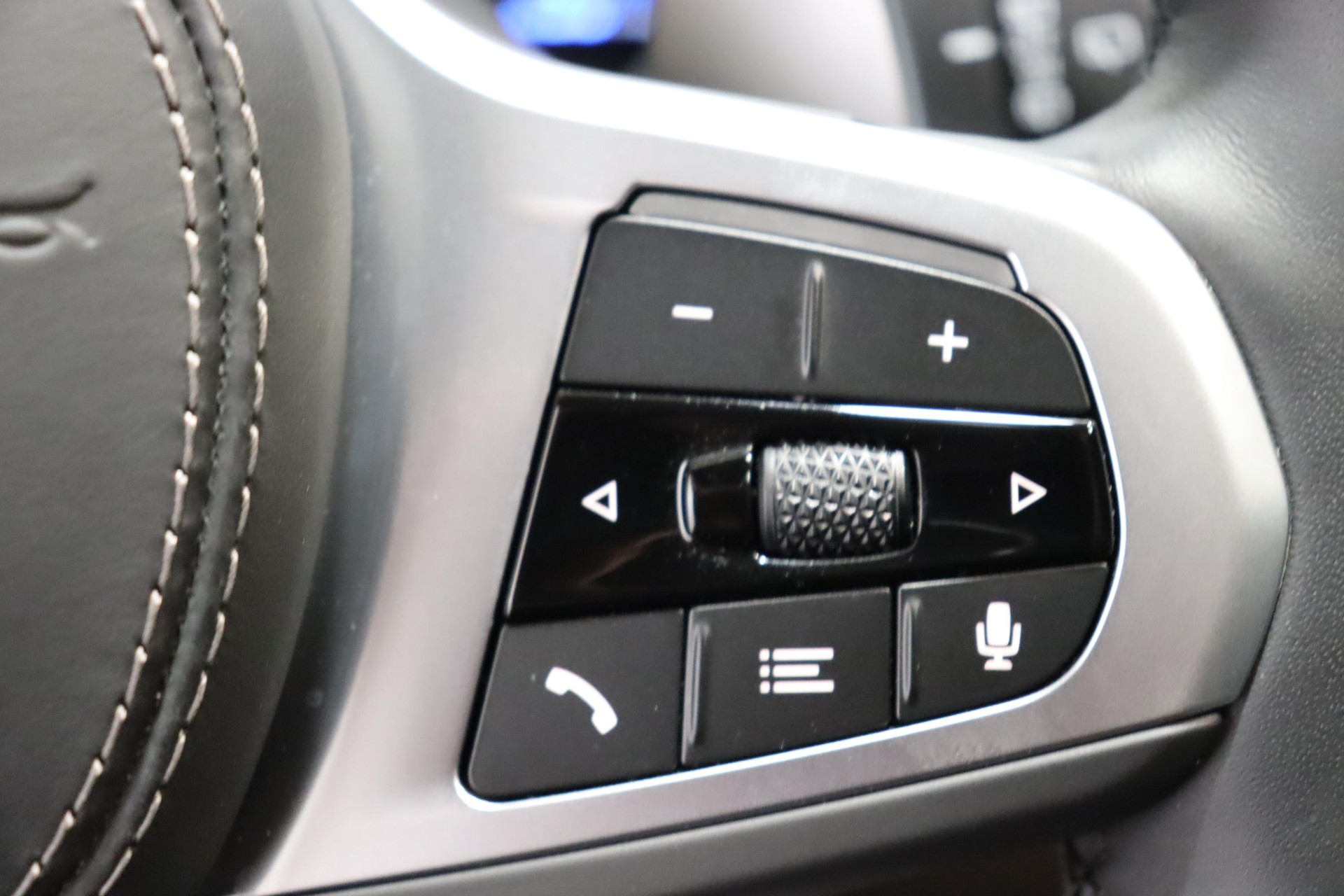 BMW X5 50e xDrive SAG-image-19