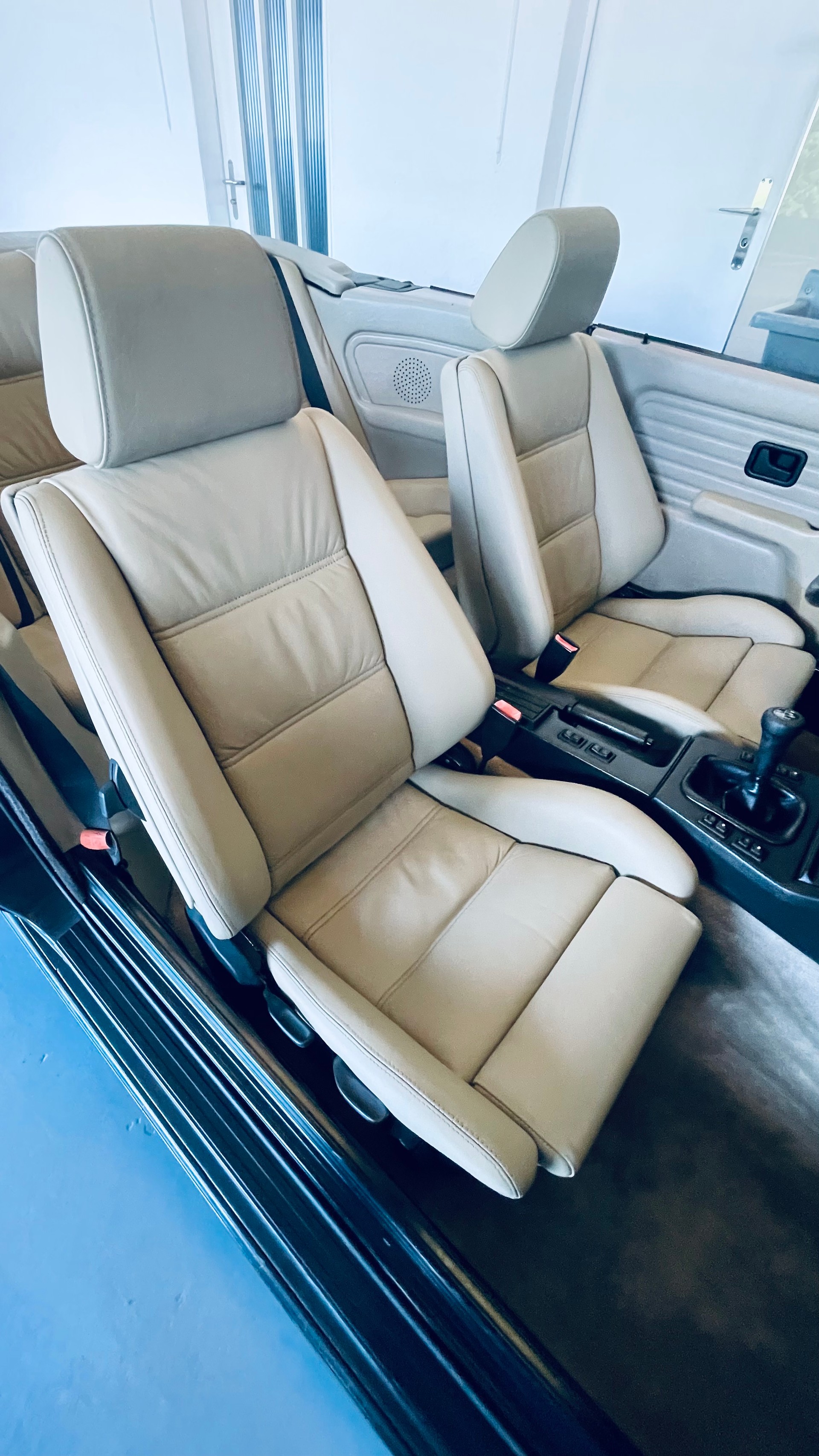 BMW 325i Cabrio "VETERAN"-image-12