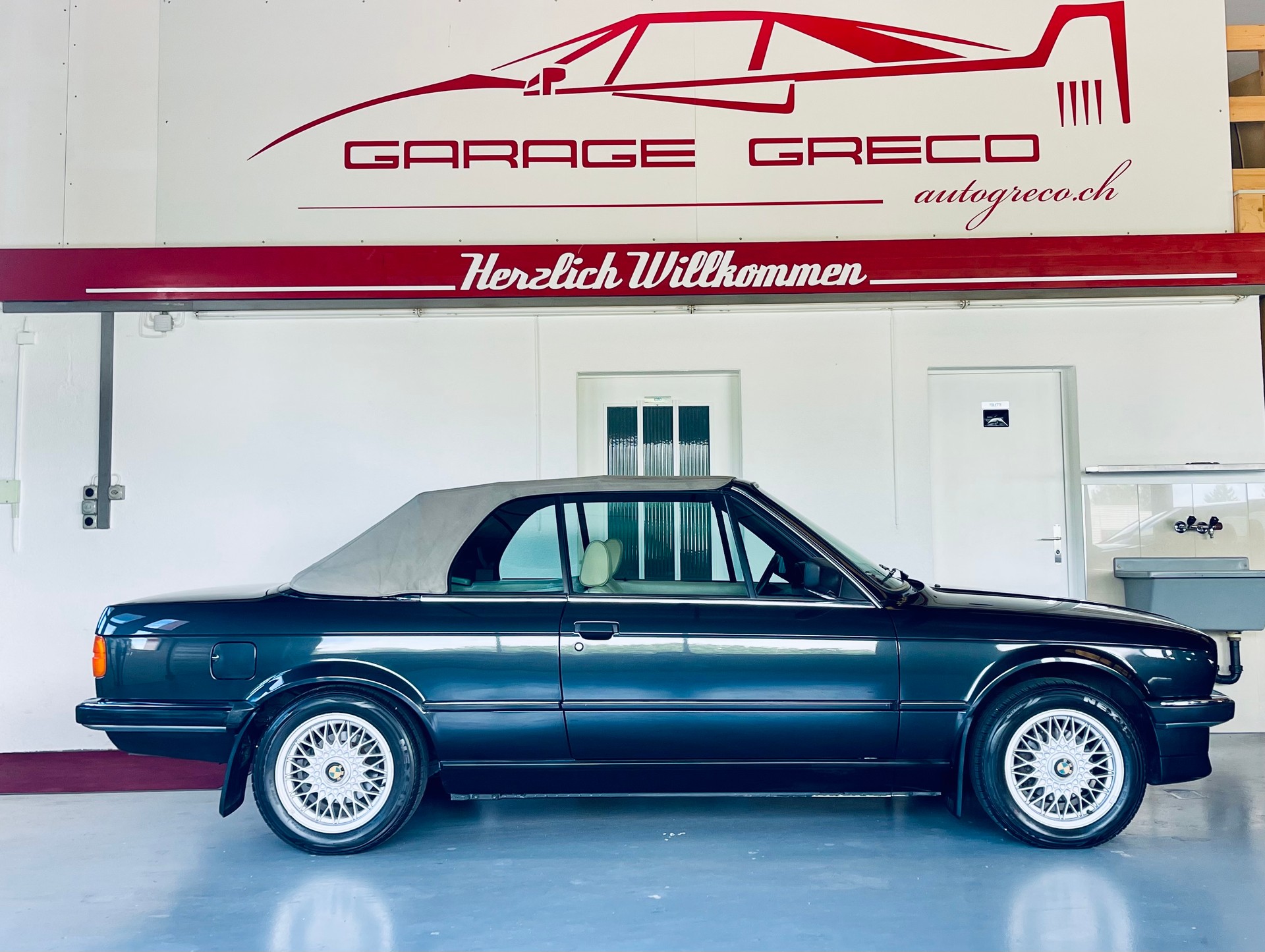 BMW 325i Cabrio "VETERAN"-image-1