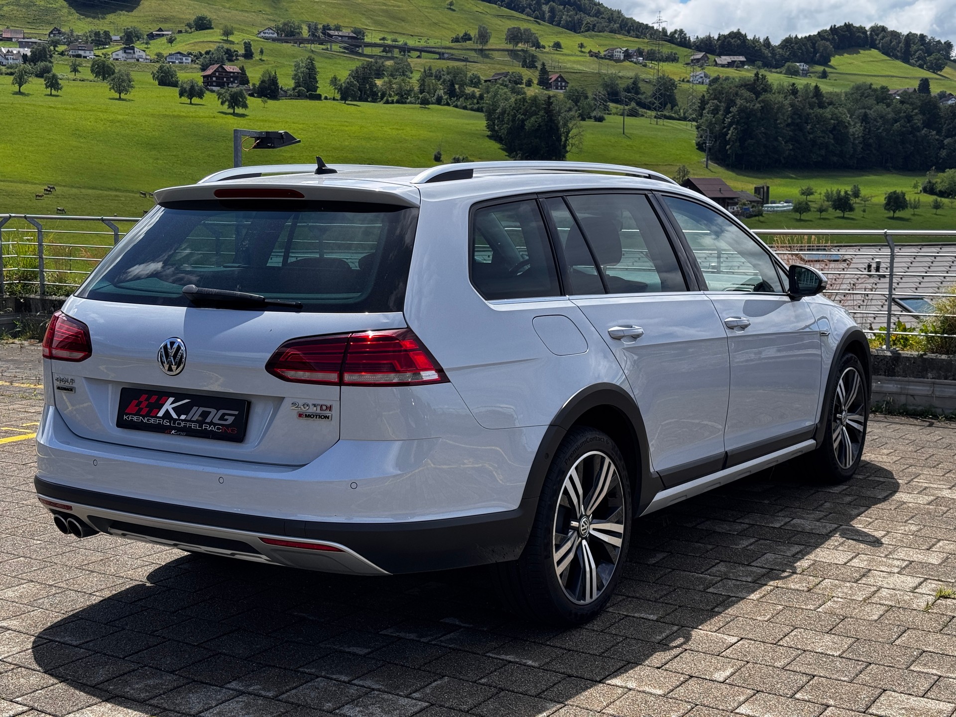 VW Golf 2.0 TDI Alltrack 4Motion DSG-image-5