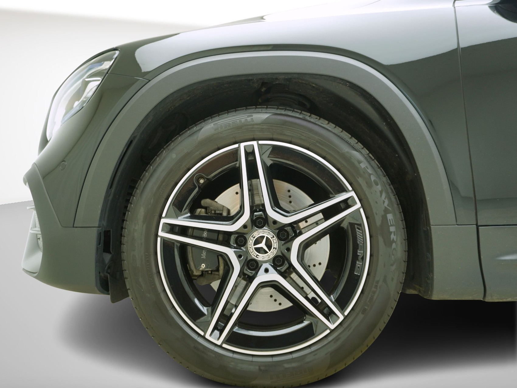 MERCEDES-BENZ GLB-Klasse GLB 250 AMG Line 4matic-image-6