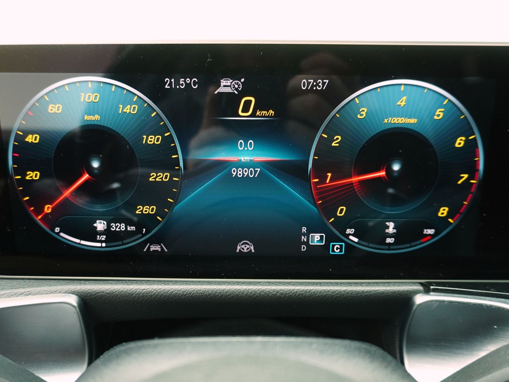 MERCEDES-BENZ GLB-Klasse GLB 250 AMG Line 4matic-image-17