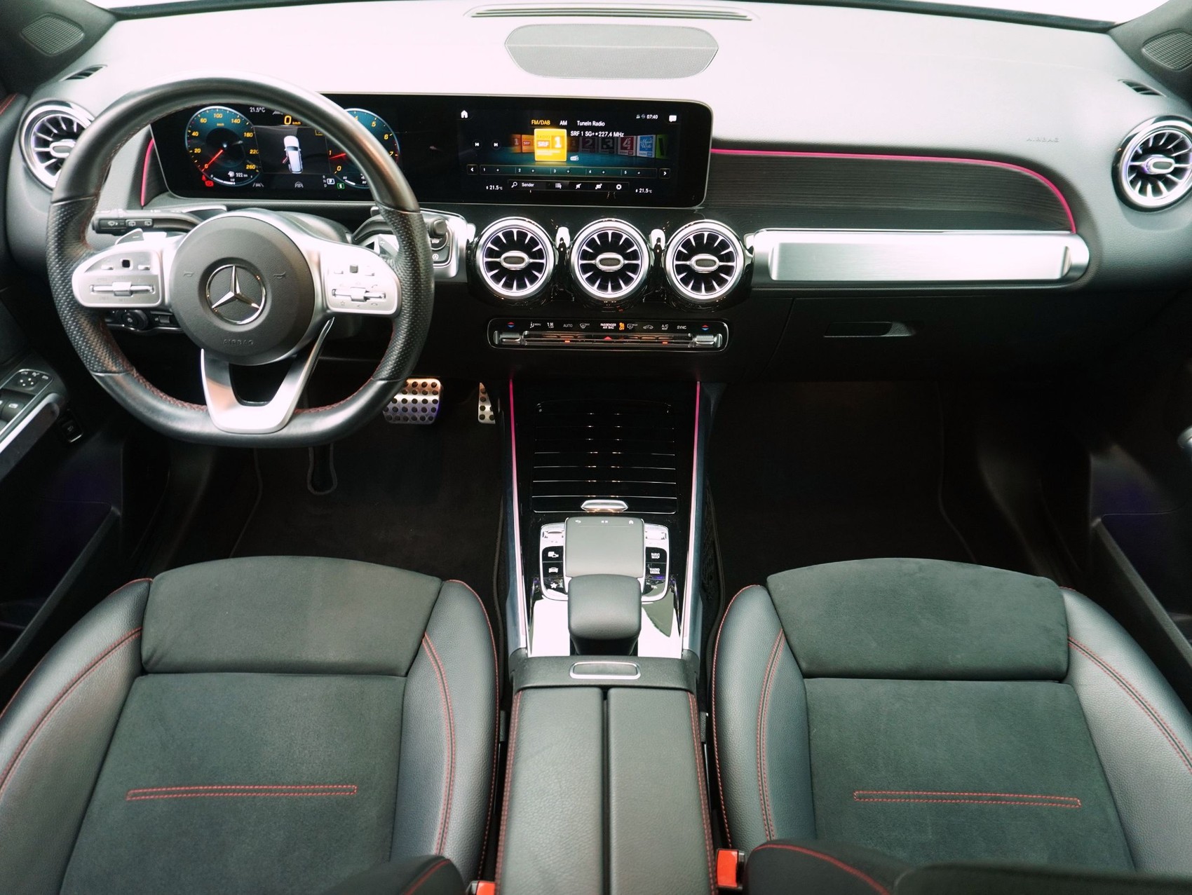 MERCEDES-BENZ GLB-Klasse GLB 250 AMG Line 4matic-image-14