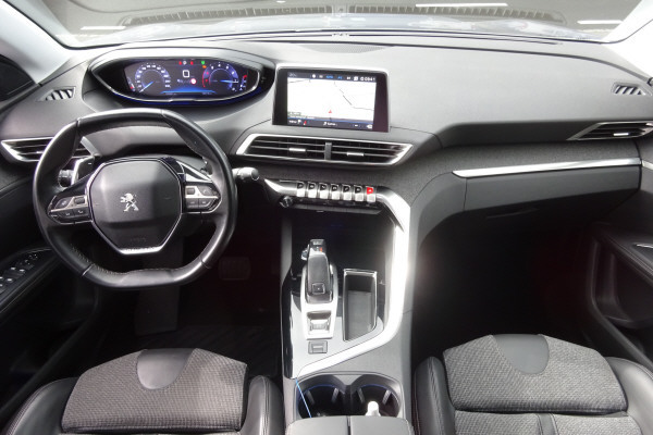 PEUGEOT 5008 1.6 THP Allure-image-13