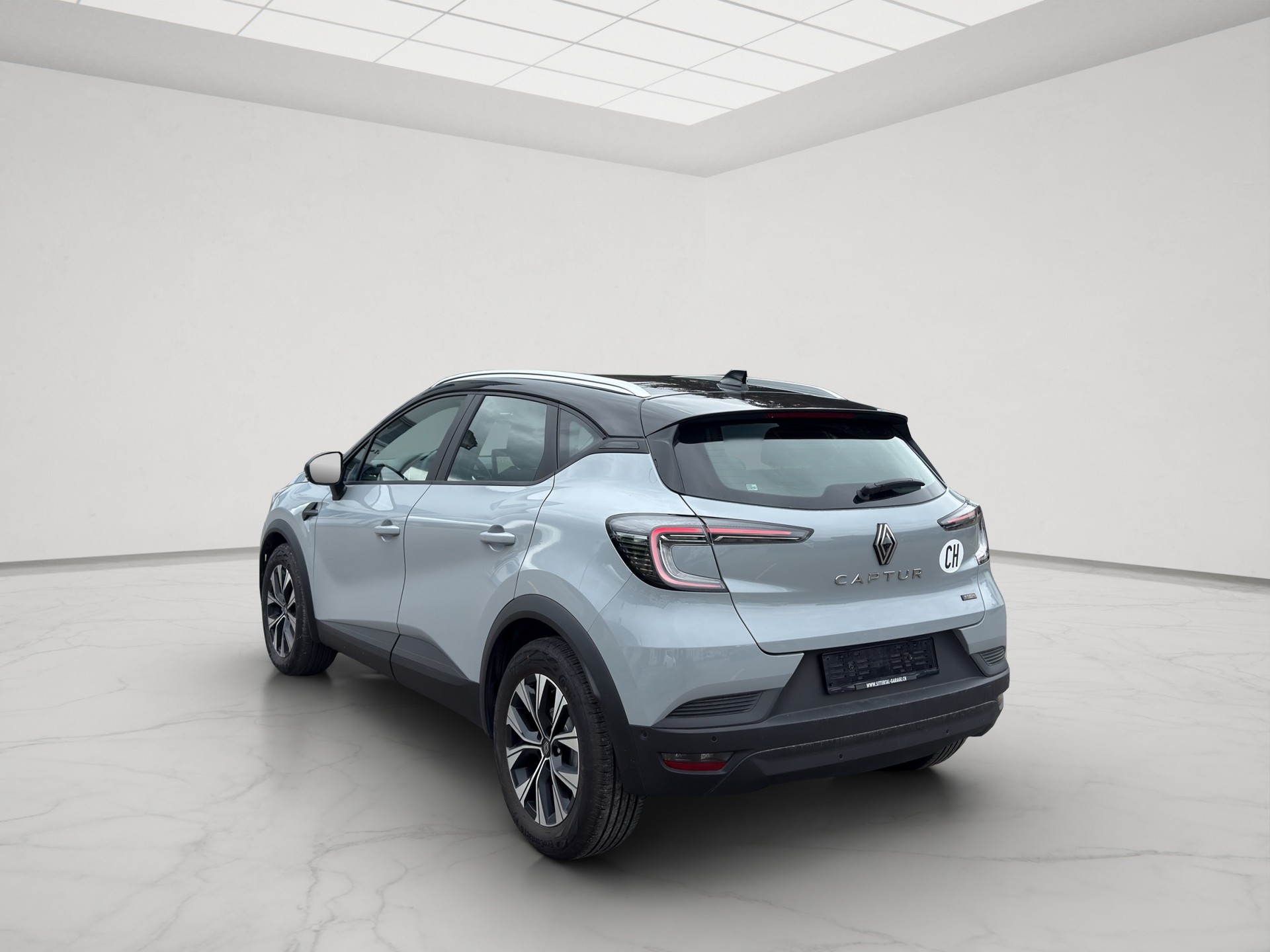RENAULT Captur 1.6 E-Tech 145 Techno DHT-showroom-element-3