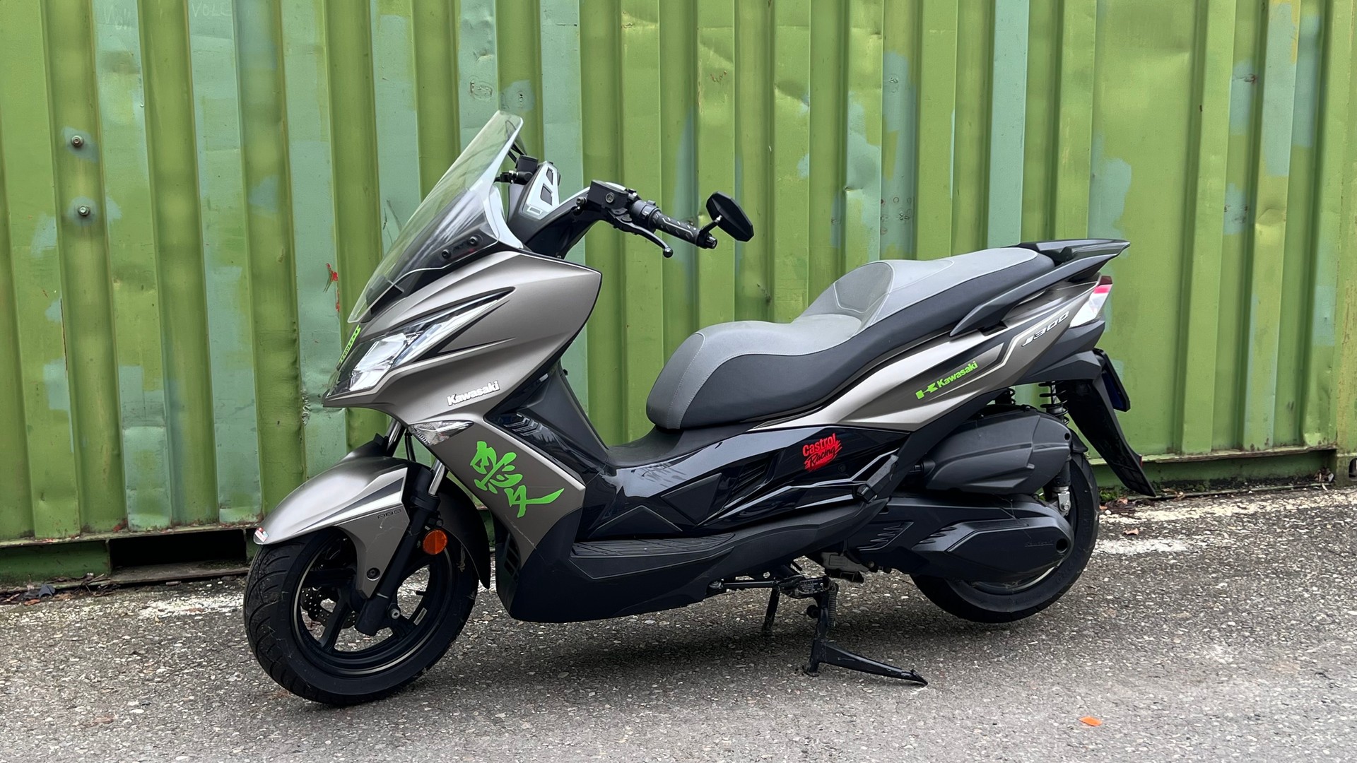 KAWASAKI J 300 ABS-image-2